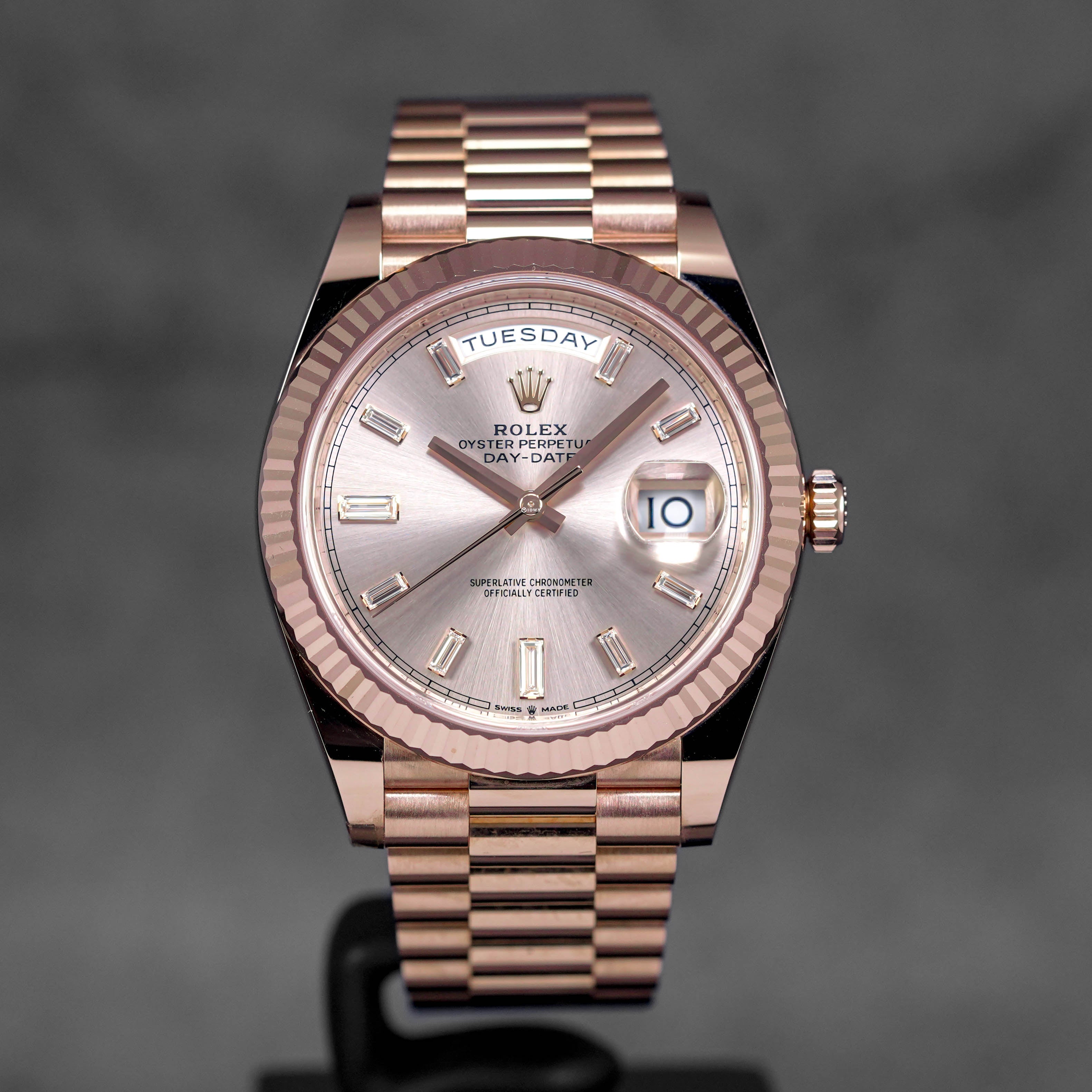 DAYDATE 40MM ROSEGOLD PINK SUNDUST DIAMOND BAGUETTE DIAL (2022)