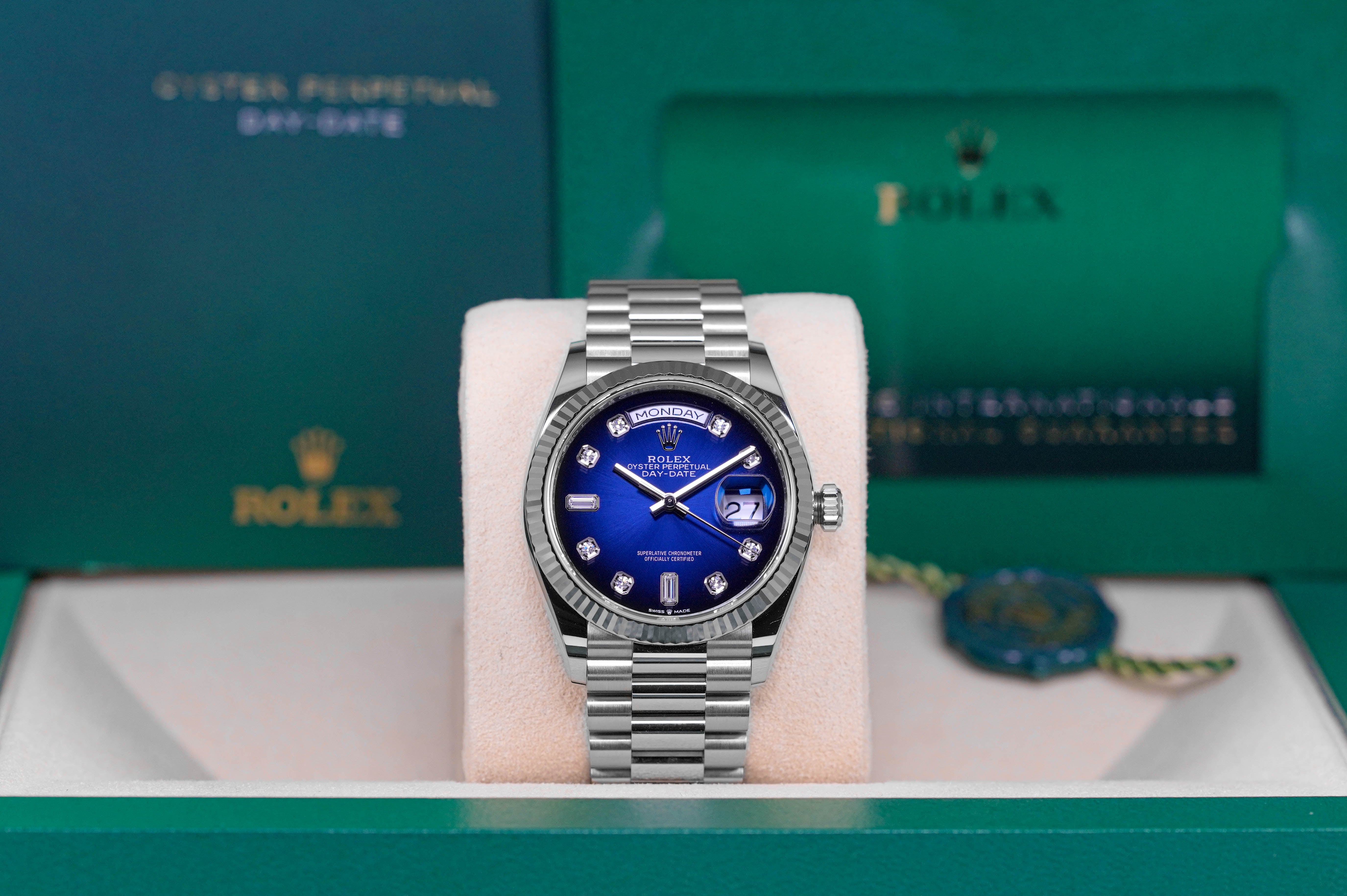 DAYDATE 36MM WHITEGOLD BLUE OMBRE DIAL DIAMOND DIAL (2021)