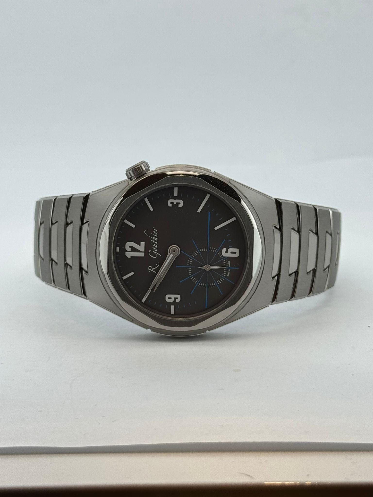 C TITANIUM EDITION BRACELET GREY DIAL (2023)