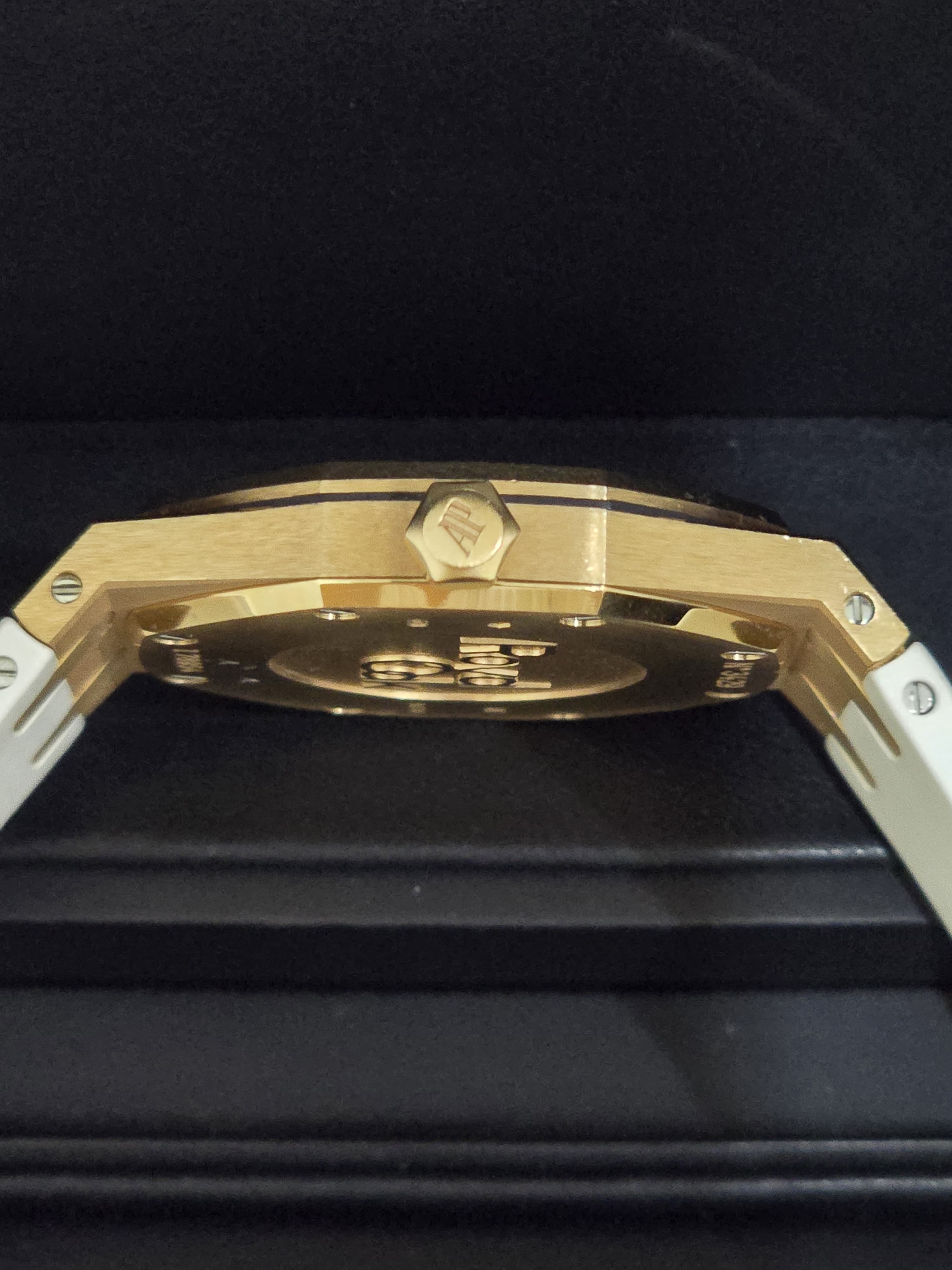 ROYAL OAK 33MM ROSEGOLD SILVER DIAL DIAMOND BEZEL (2016)