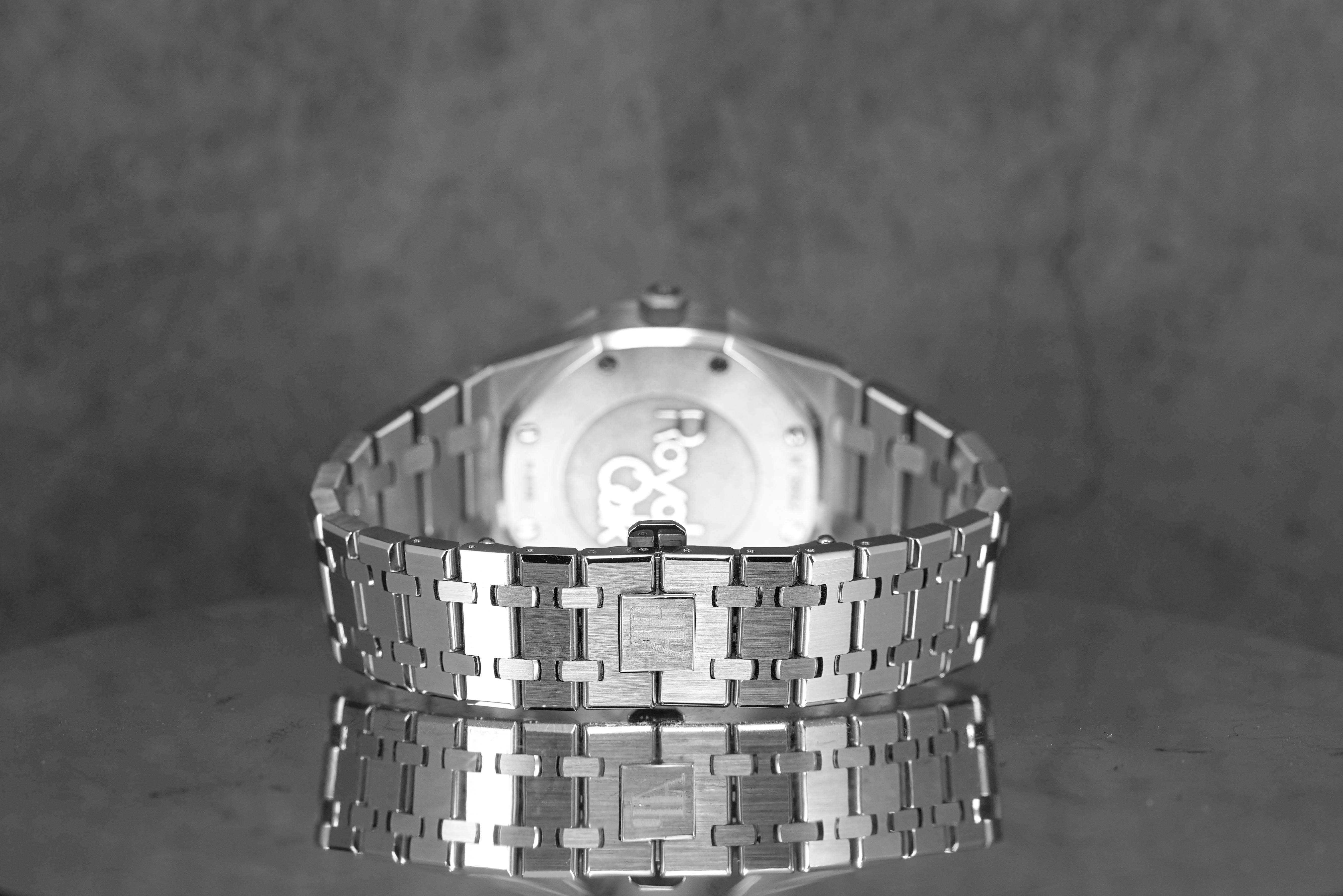 Royal Oak Dualtime White