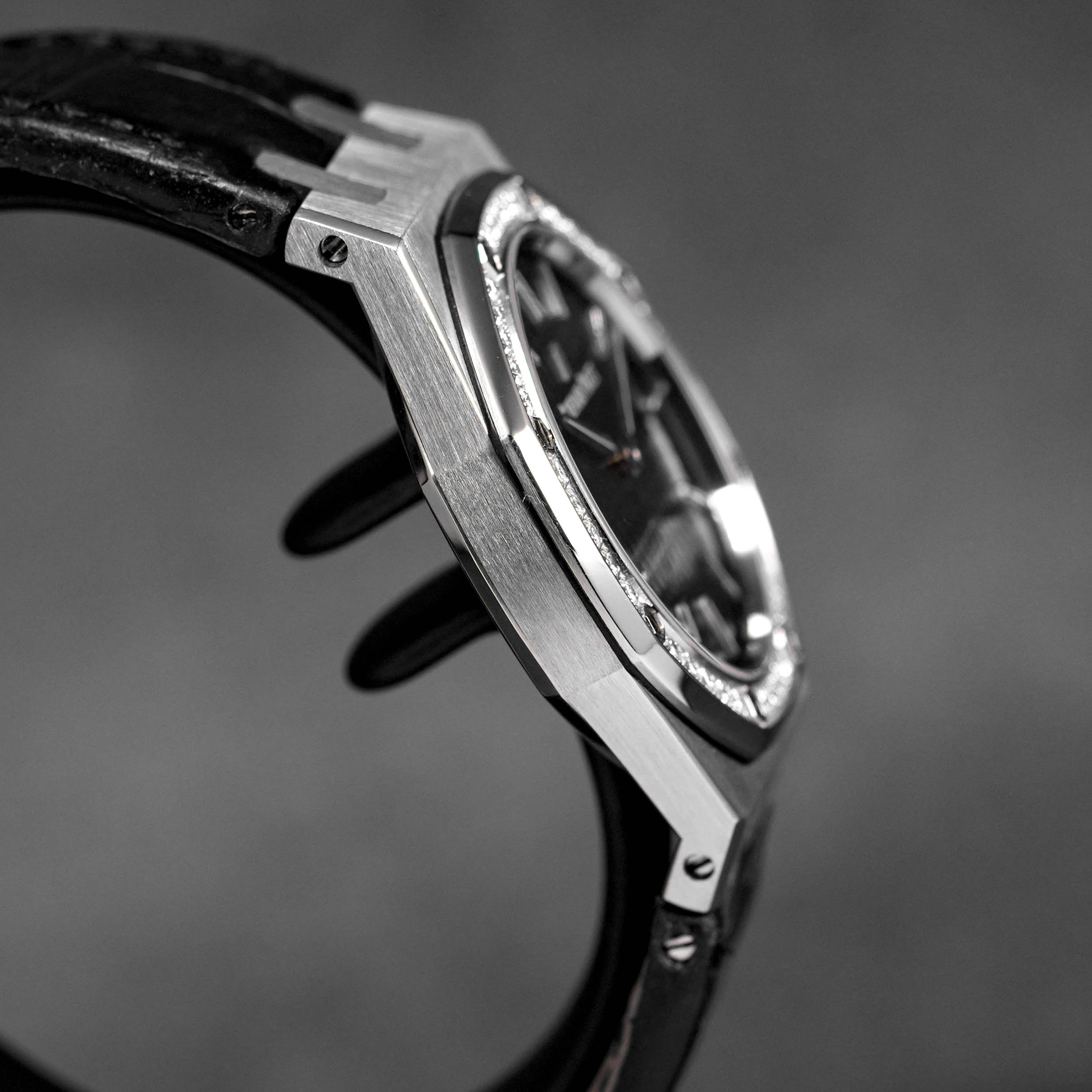 Royal Oak Lady Black