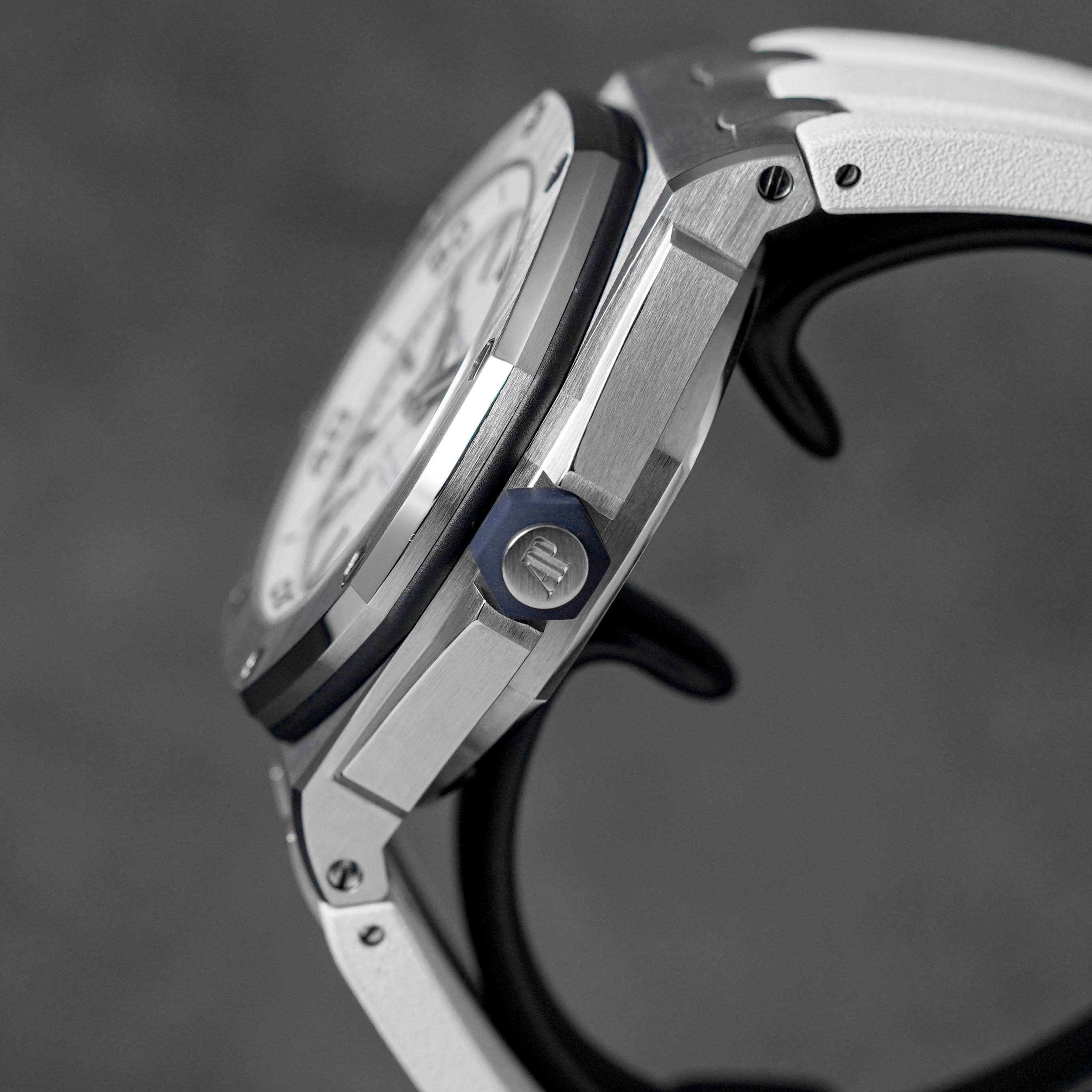 Royal Oak Offshore Diver White