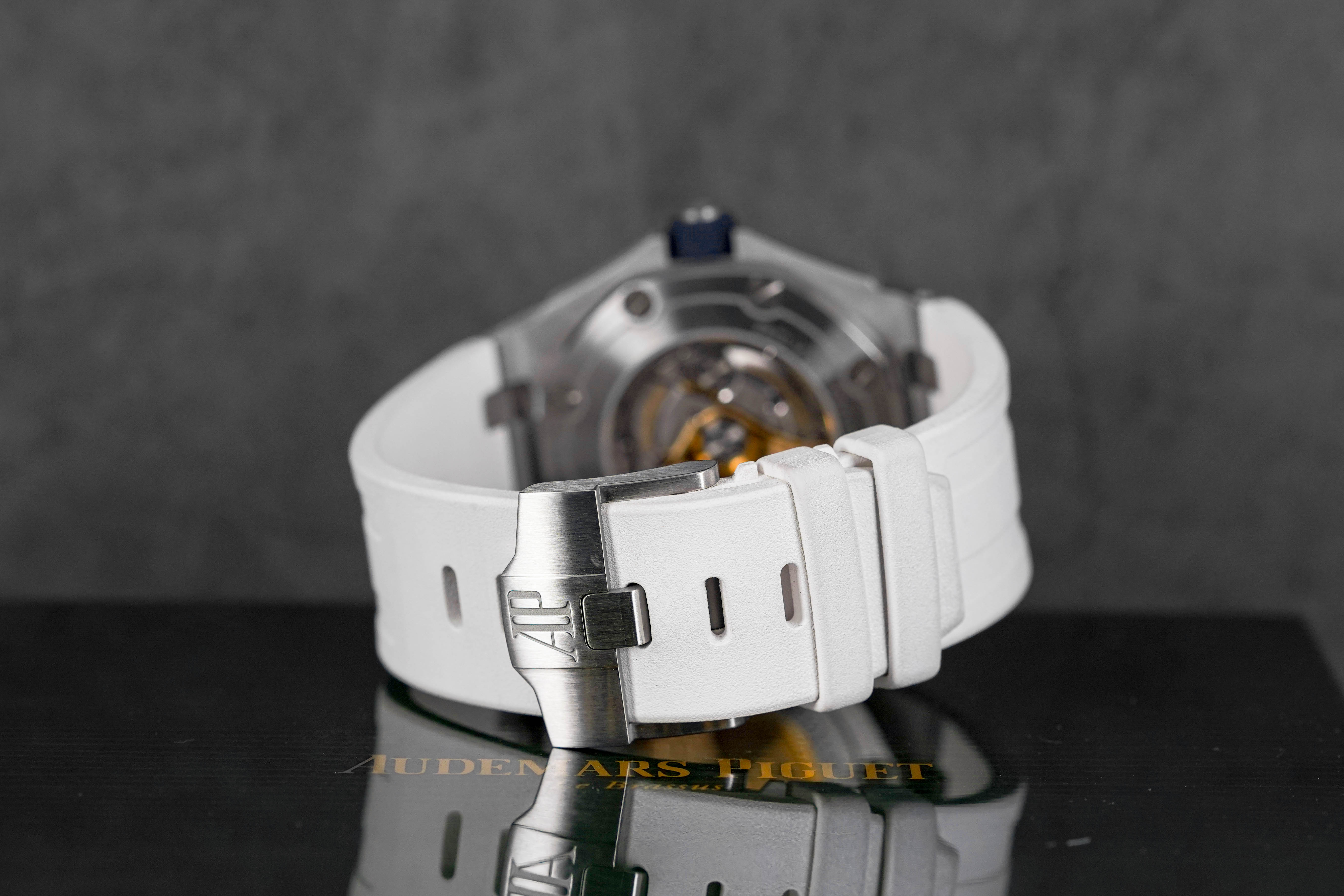 Royal Oak Offshore Diver White