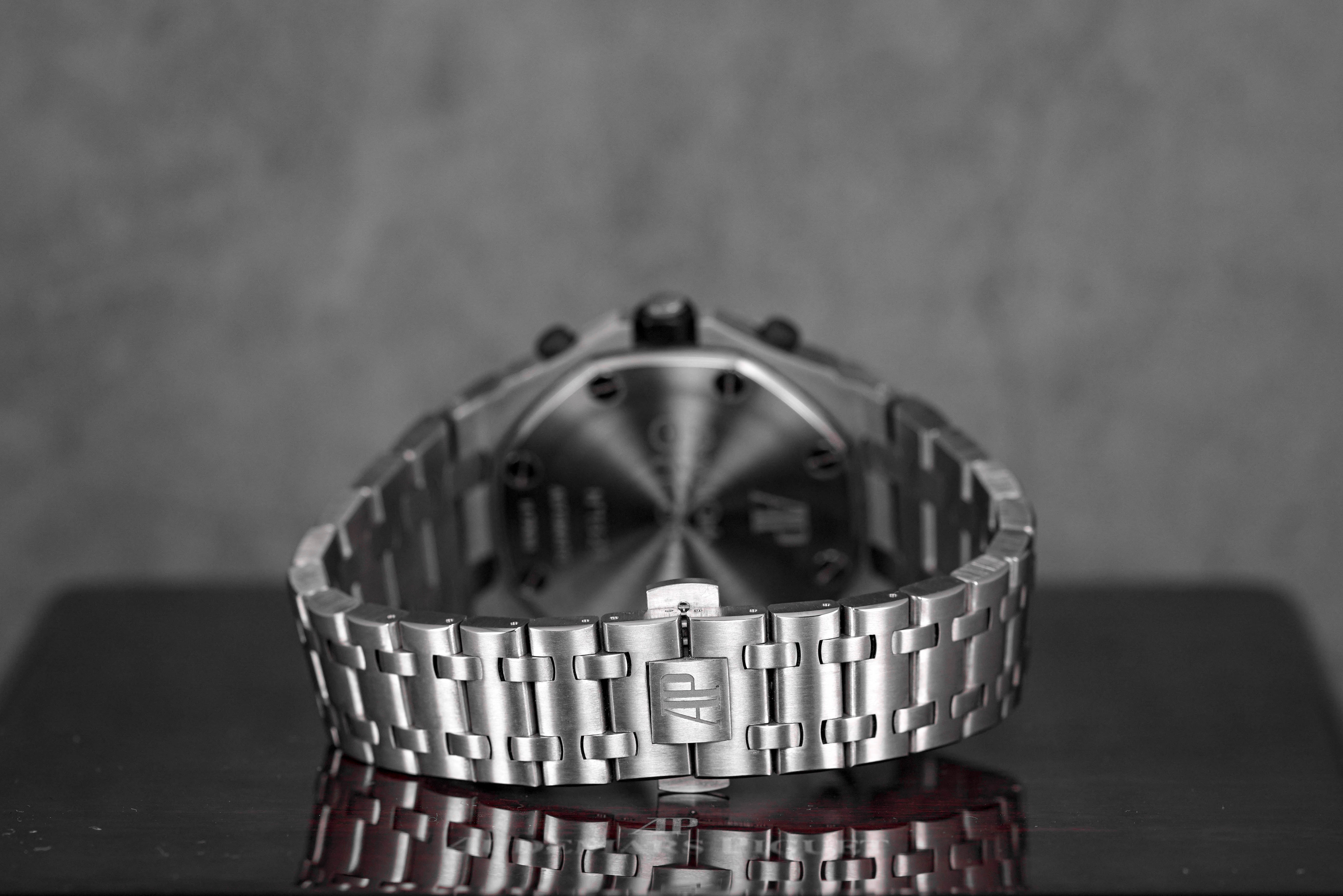 Royal Oak Offshore Titanium Grey