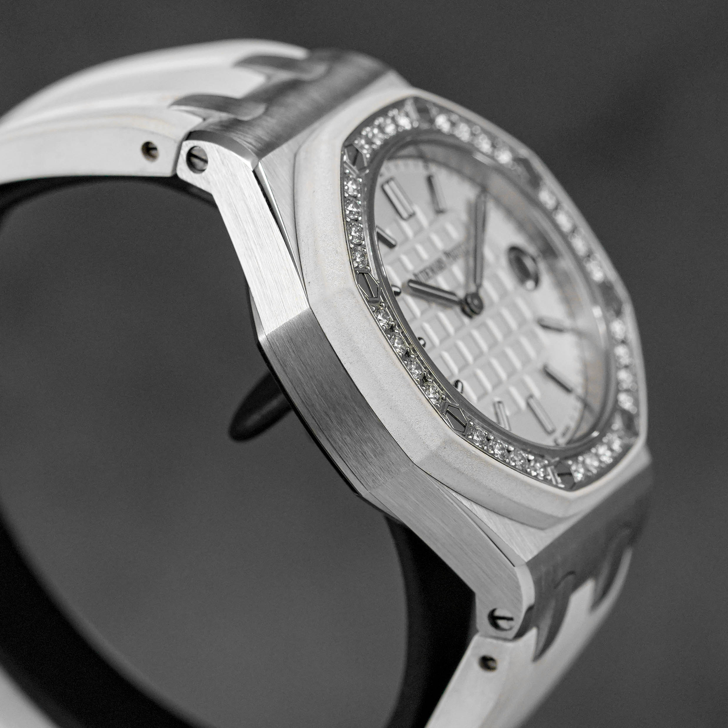 ROYAL OAK OFFSHORE LADY 37MM WHITE DIAL DIAMOND BEZEL (2016)