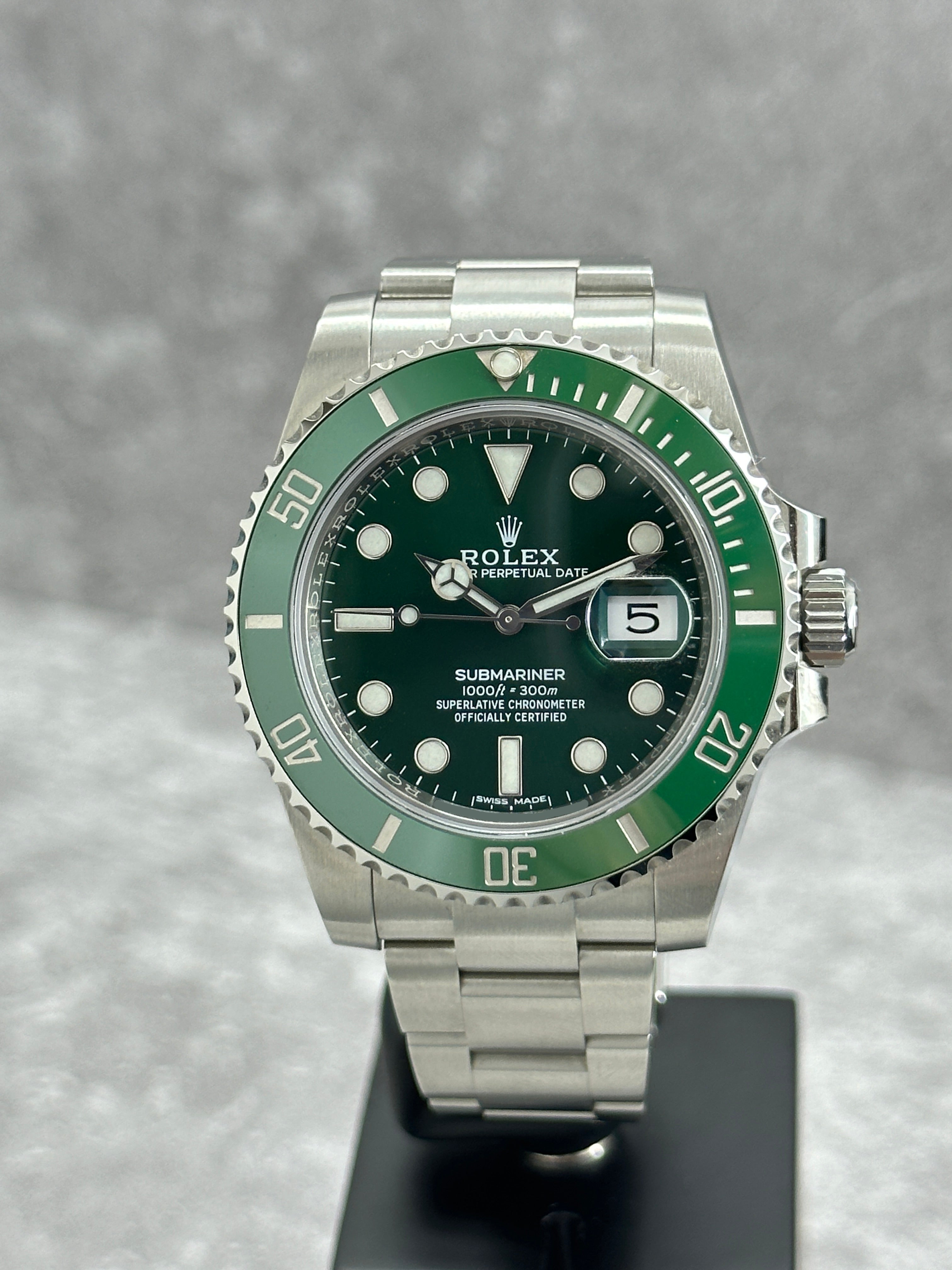 SUBMARINER DATE 40MM 'HULK' (2018)