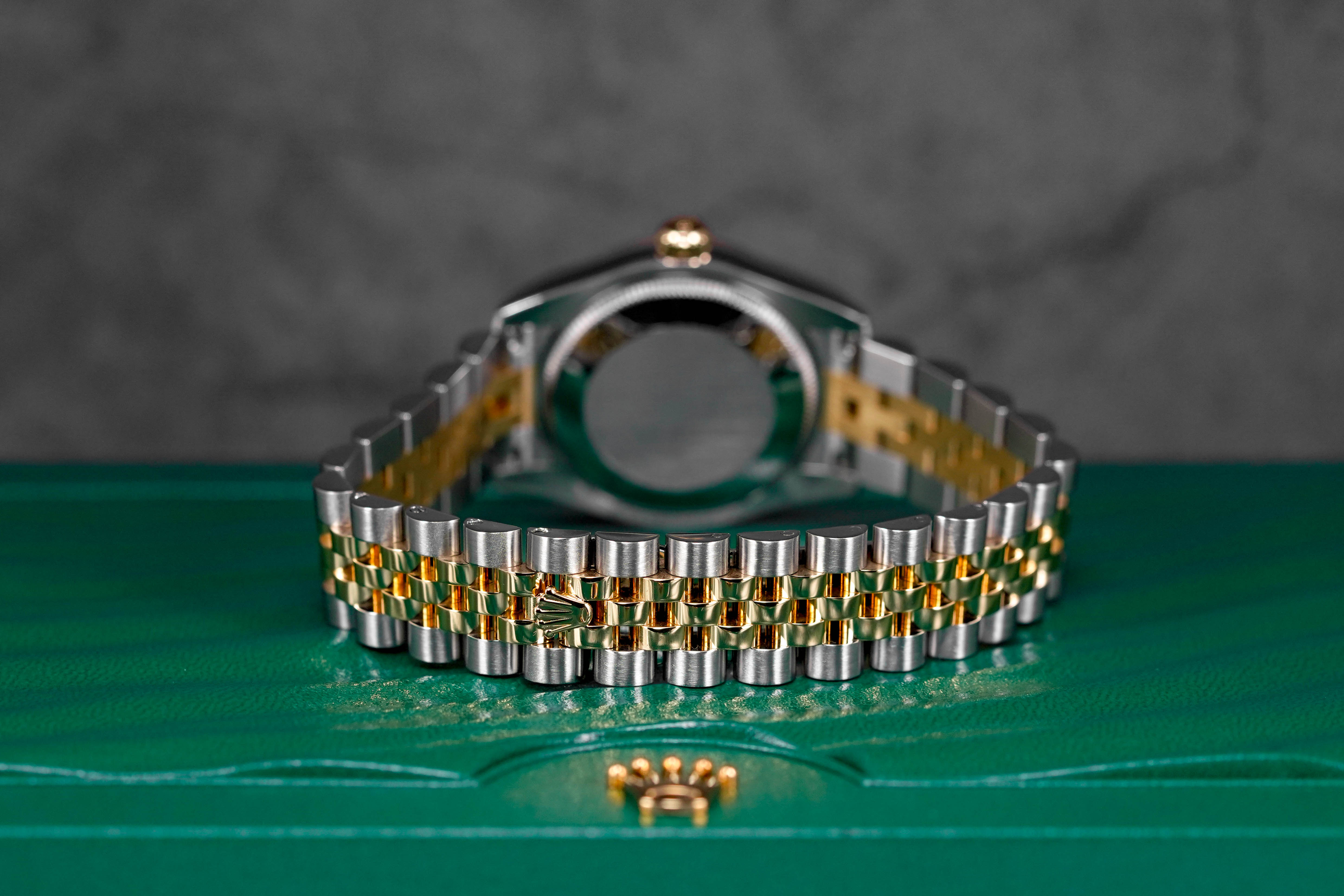 Silver Computerized Diamond