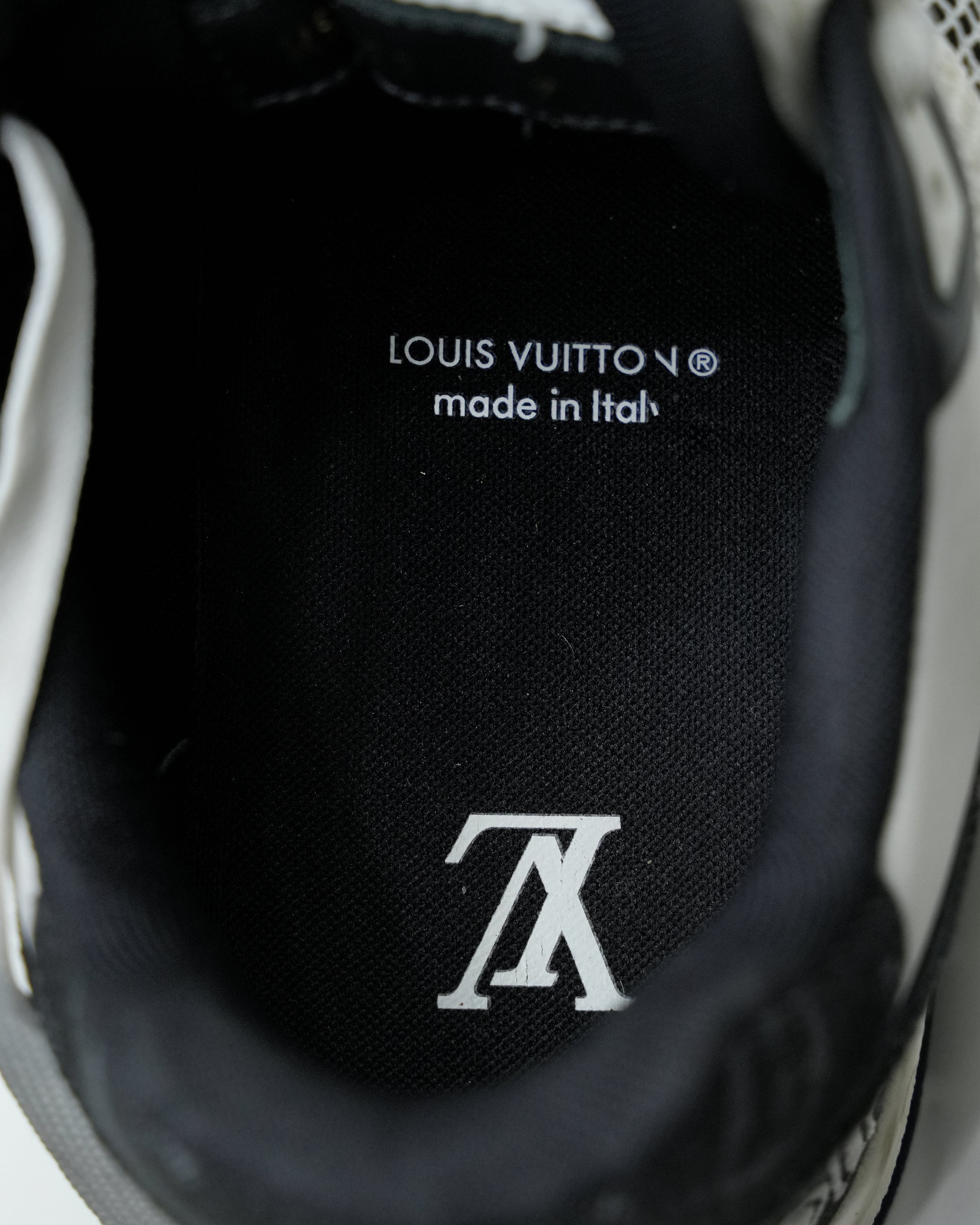 TRAINER SNEAKERS BLACK MONOGRAM SIZE 7