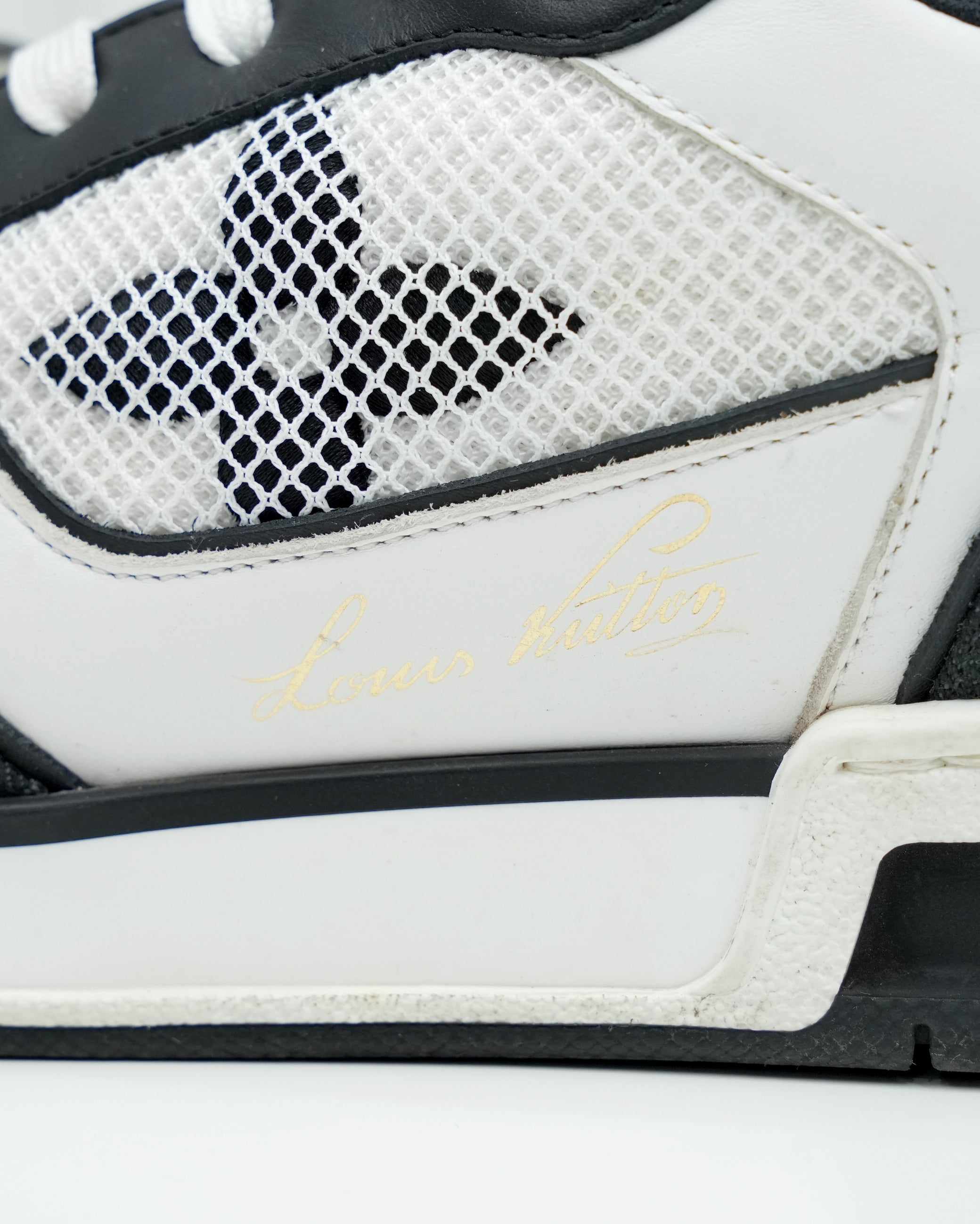 TRAINER SNEAKERS BLACK MONOGRAM SIZE 7