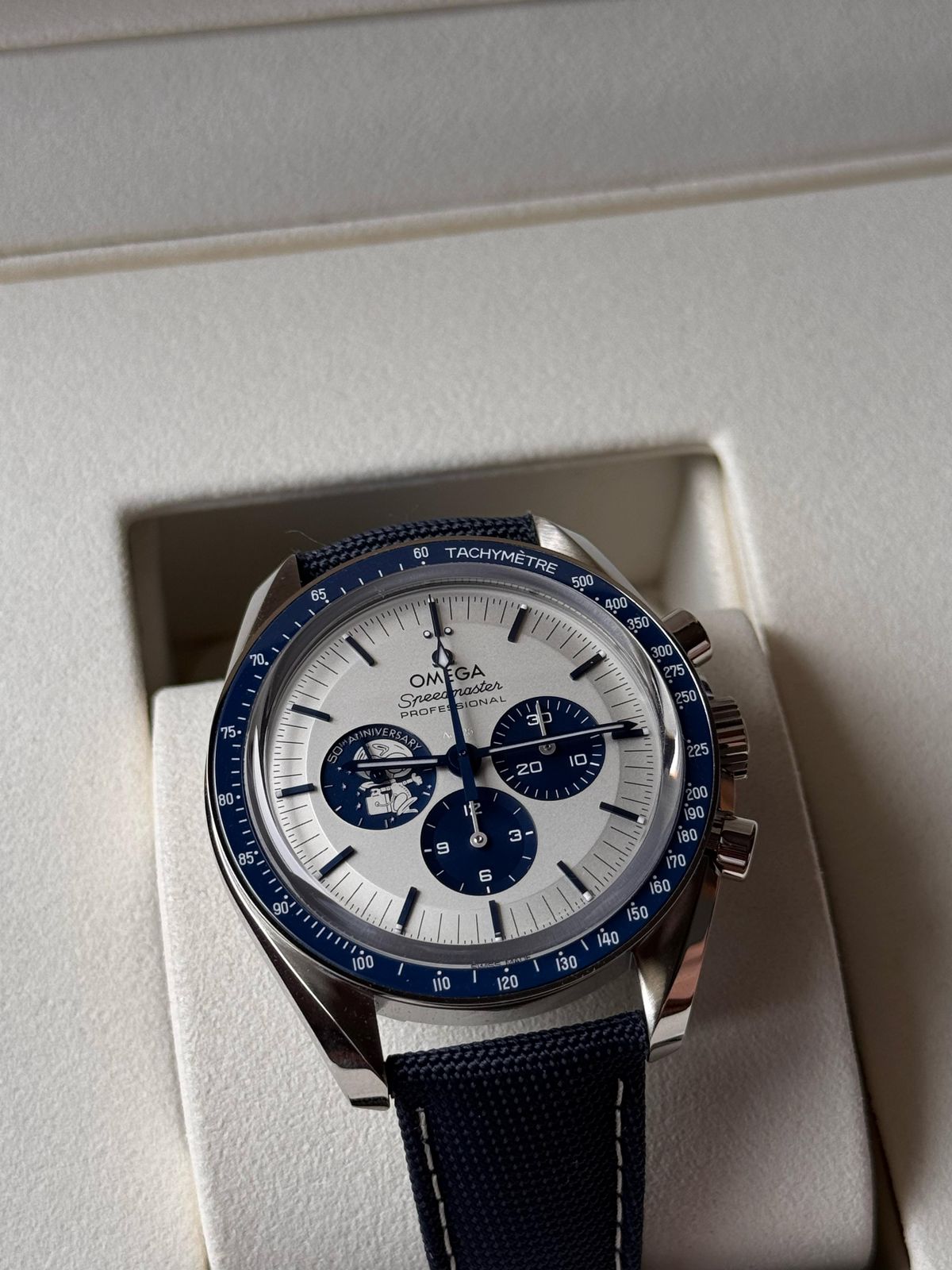 SPEEDMASTER 'SILVER SNOOPY AWARD' 50TH ANNIVERSARY (2025)