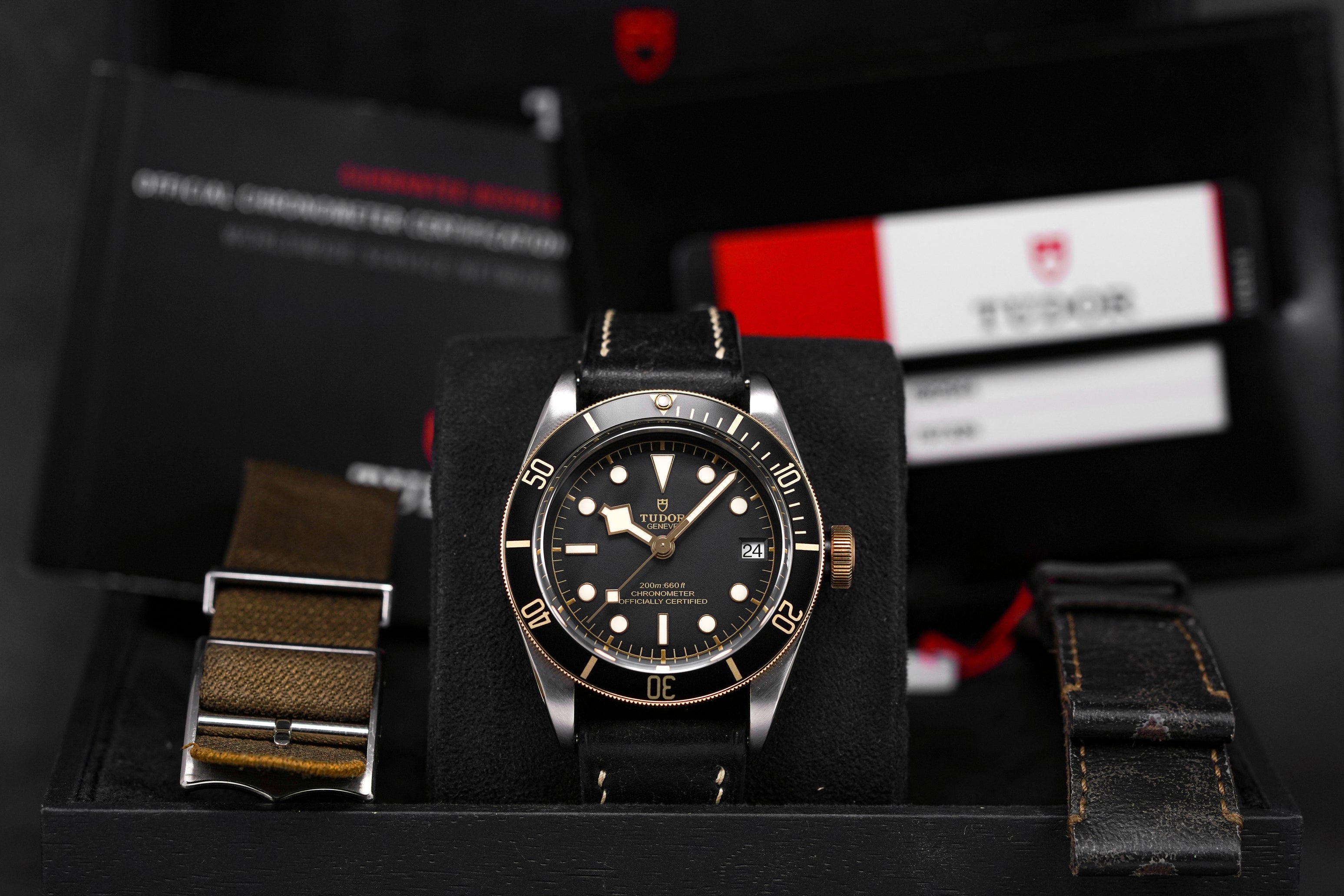 BLACK BAY TWOTONE YELLOWGOLD BLACK DIAL LEATHER STRAP (2017)