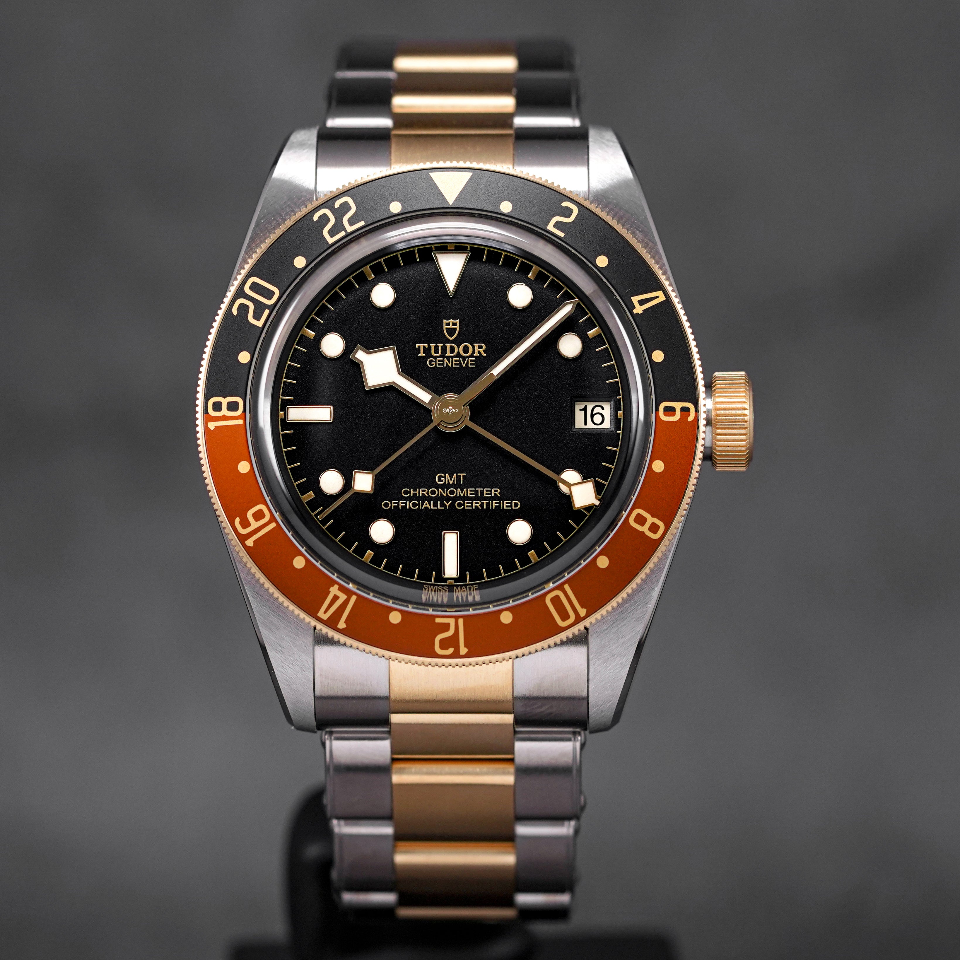 HERITAGE BLACK BAY GMT TWOTONE YELLOWGOLD BLACK DIAL (2024)