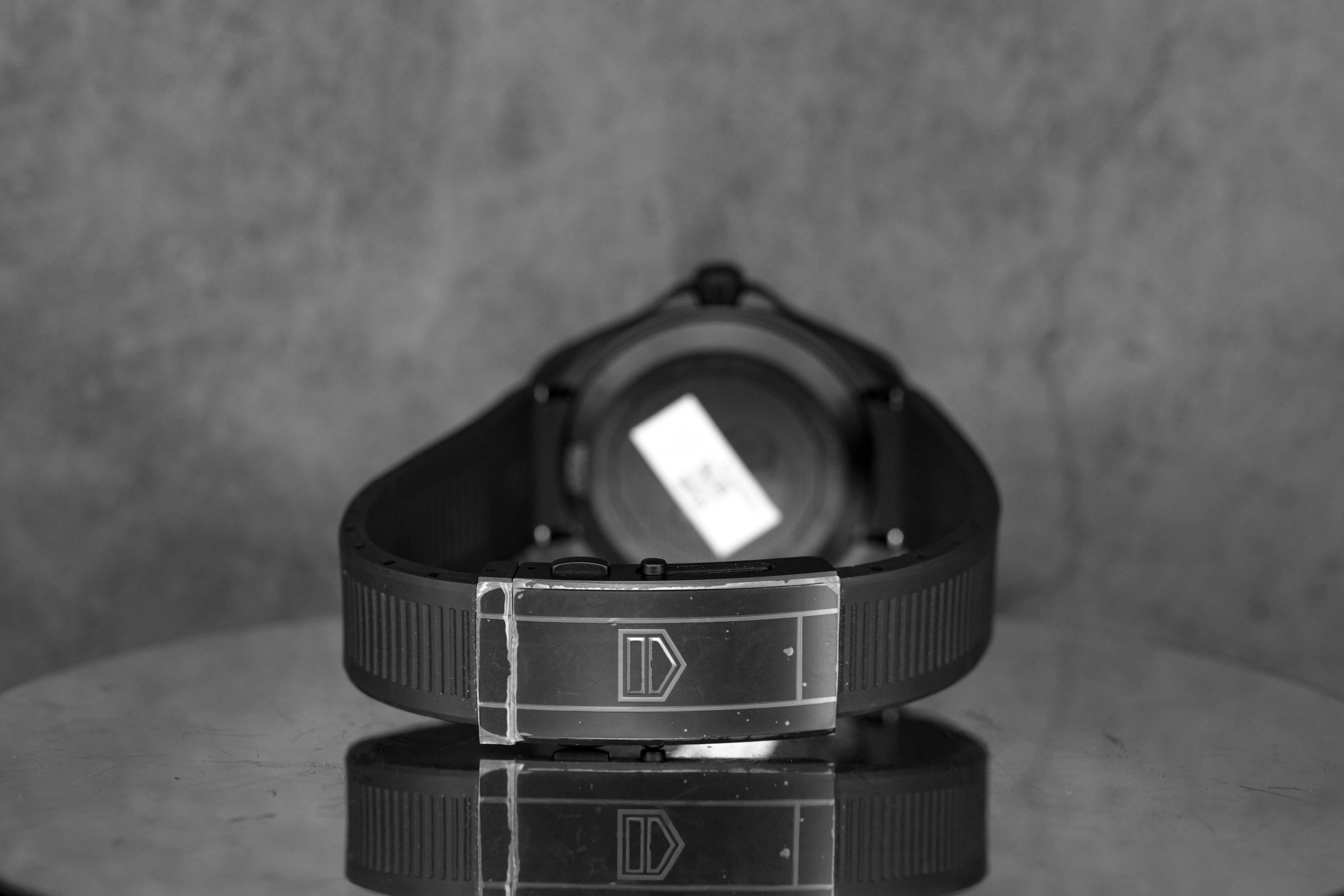 Harga Tag Heuer Aquaracer 300m DLC White