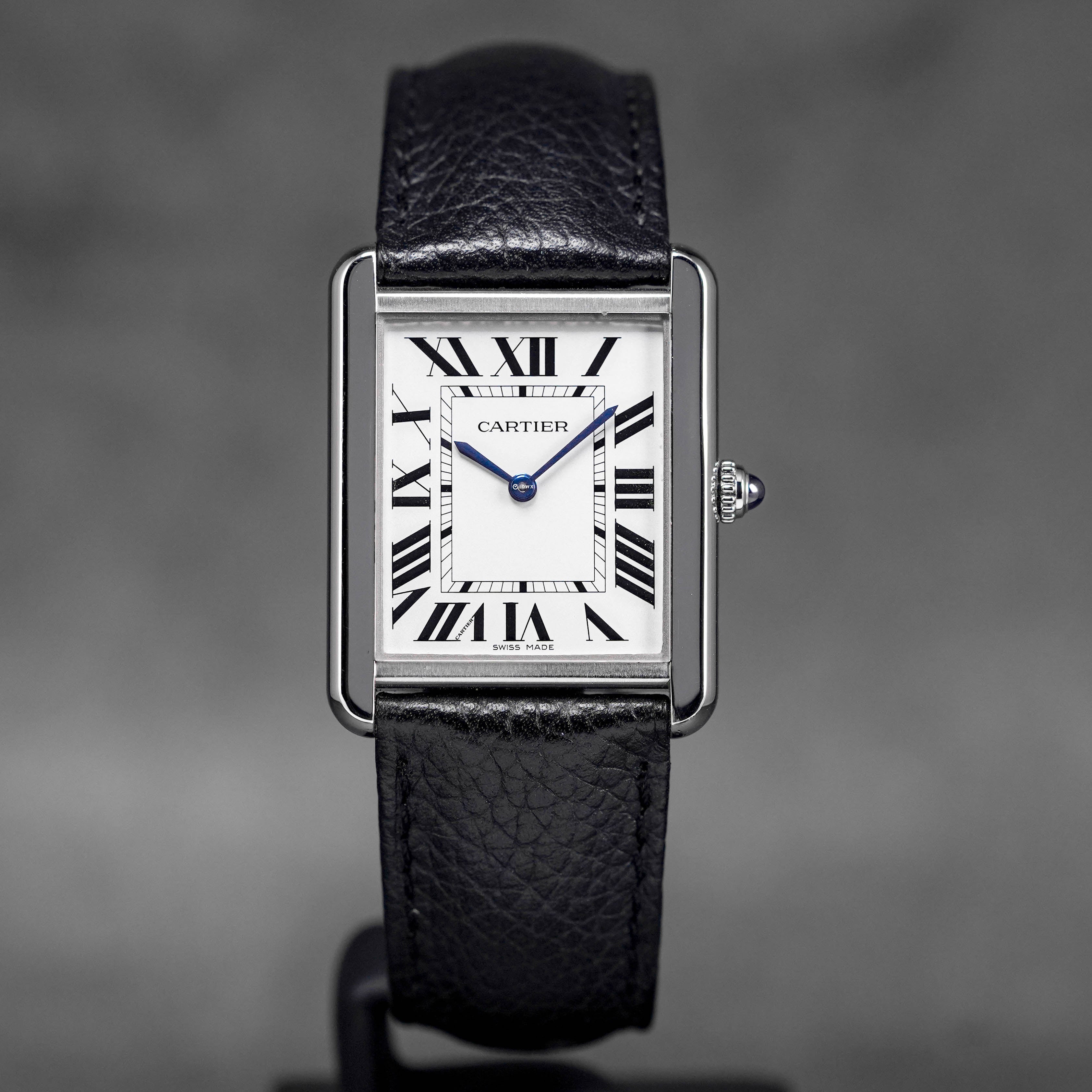 TANK SOLO L SILVER DIAL LEATHER STRAP (2025)