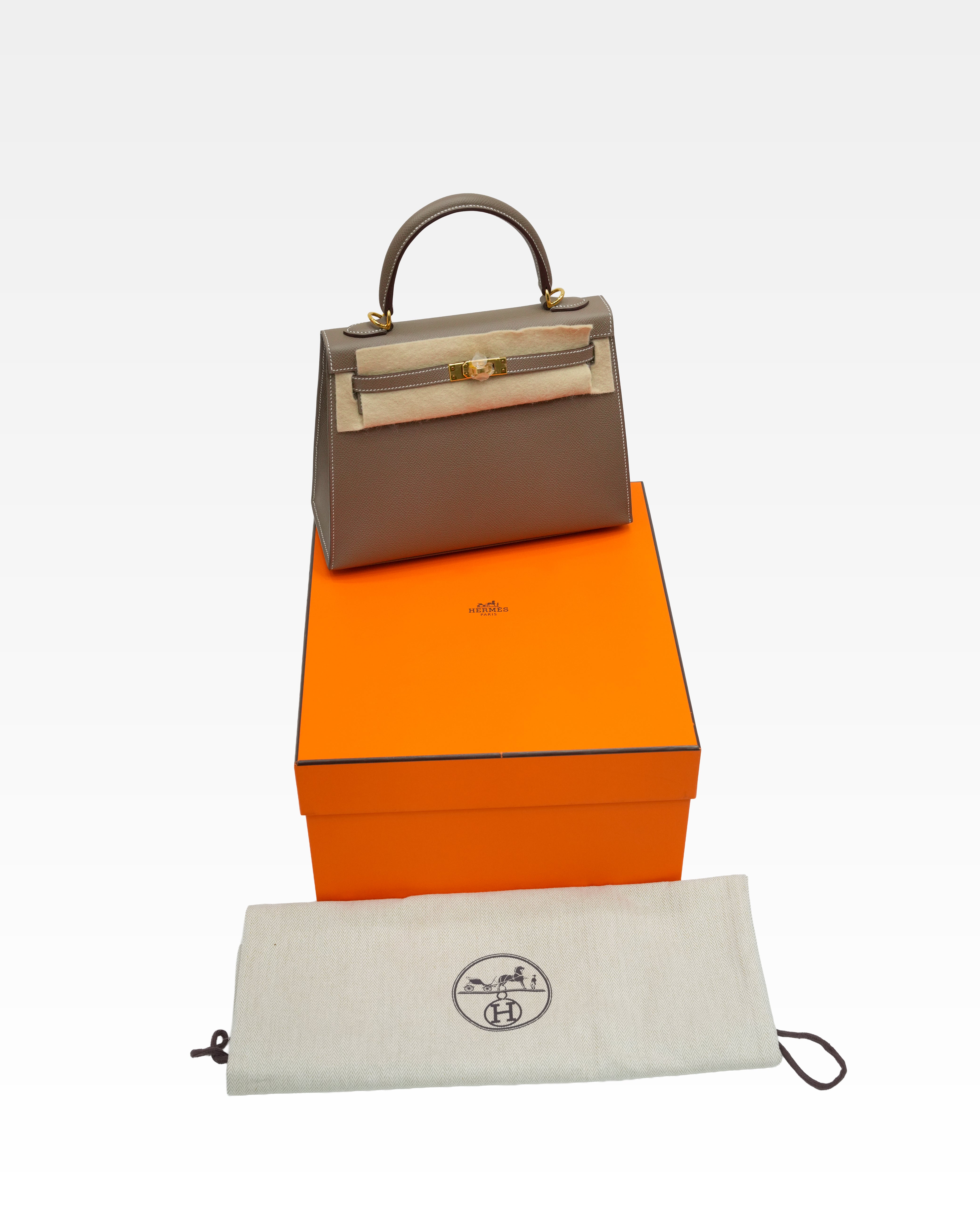 KELLY SELLIER 25 ETOUPE GOLD HARDWARE STAMP W