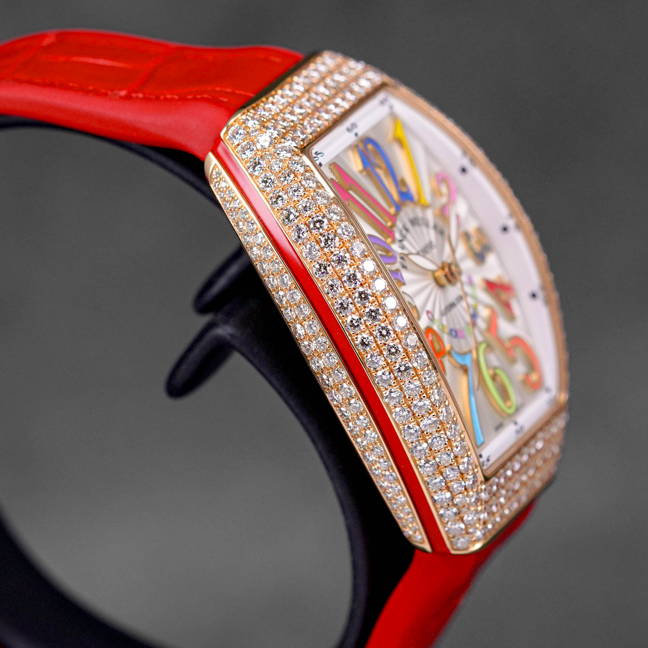 V32 Rosegold Red Diamond