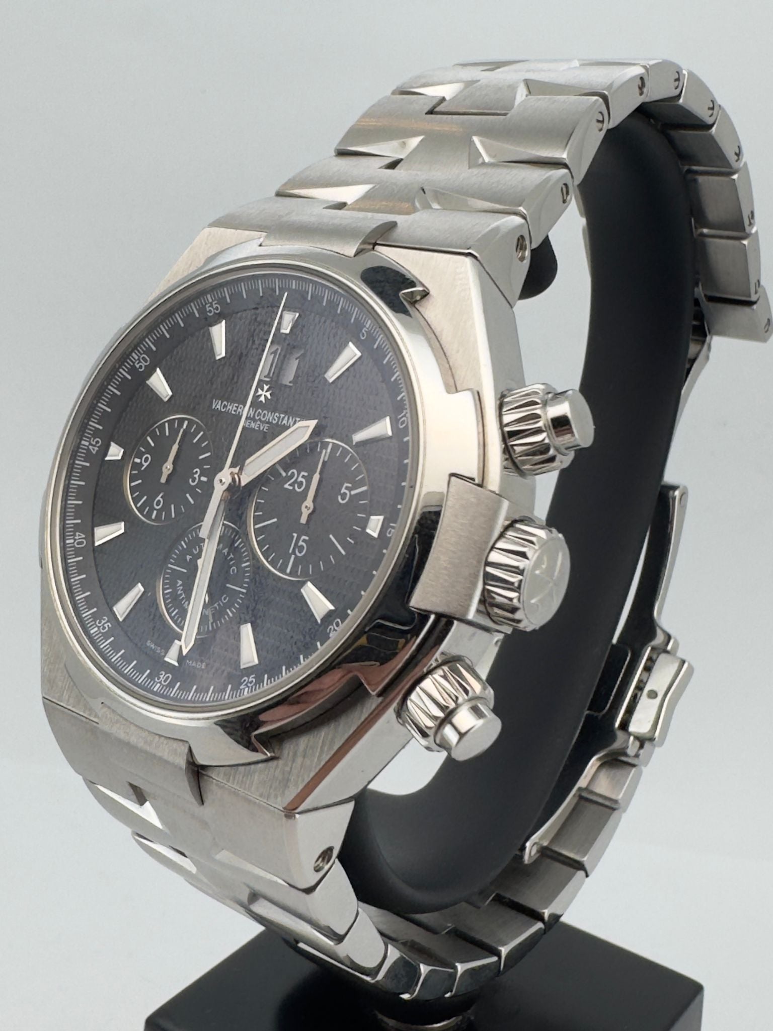 OVERSEAS CHRONOGRAPH BLACK DIAL (2015)
