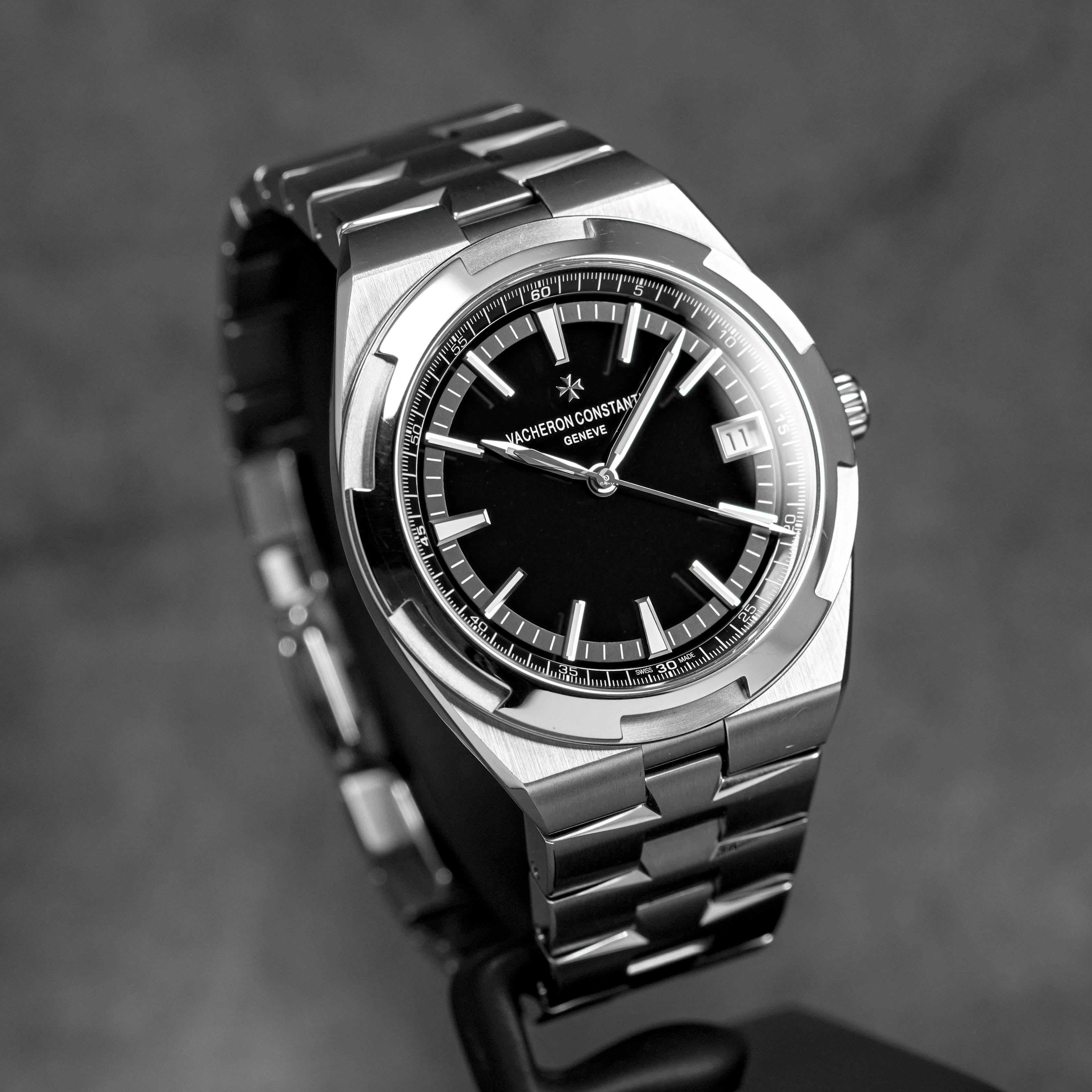 Harga Vacheron Constantin Overseas Black
