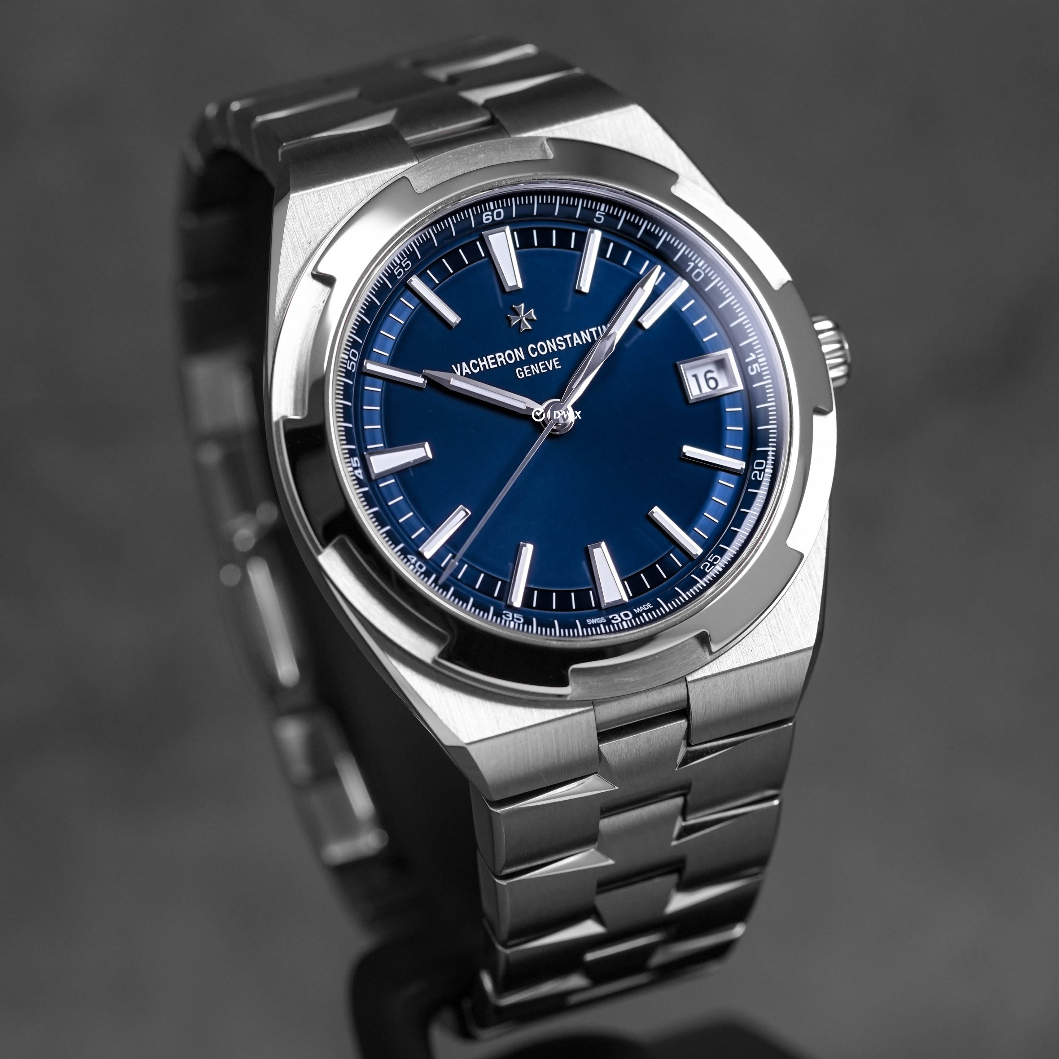 OVERSEAS BLUE DIAL (2020)