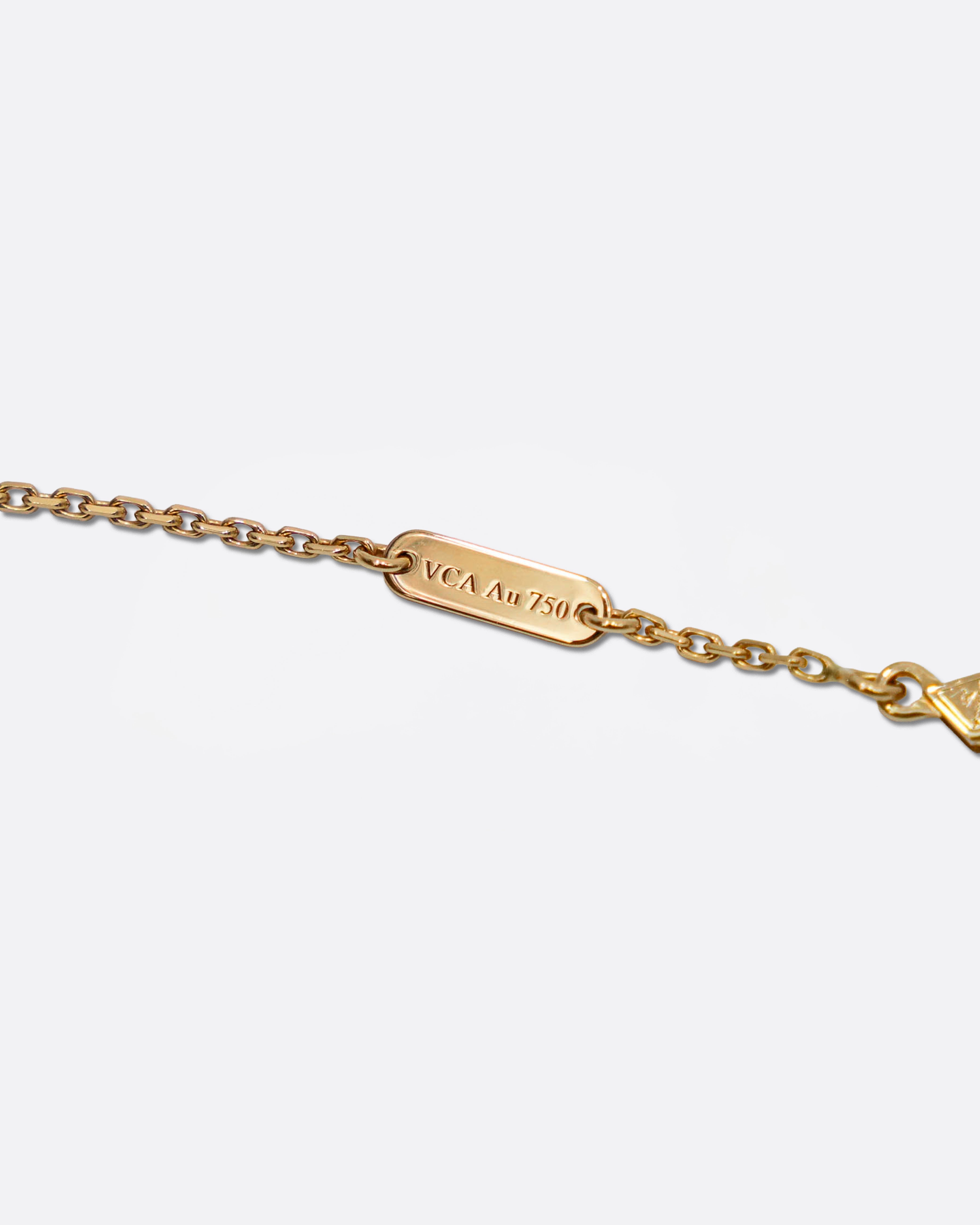 VINTAGE ALHAMBRA MOTHER OF PEARL NECKLACE (2020)