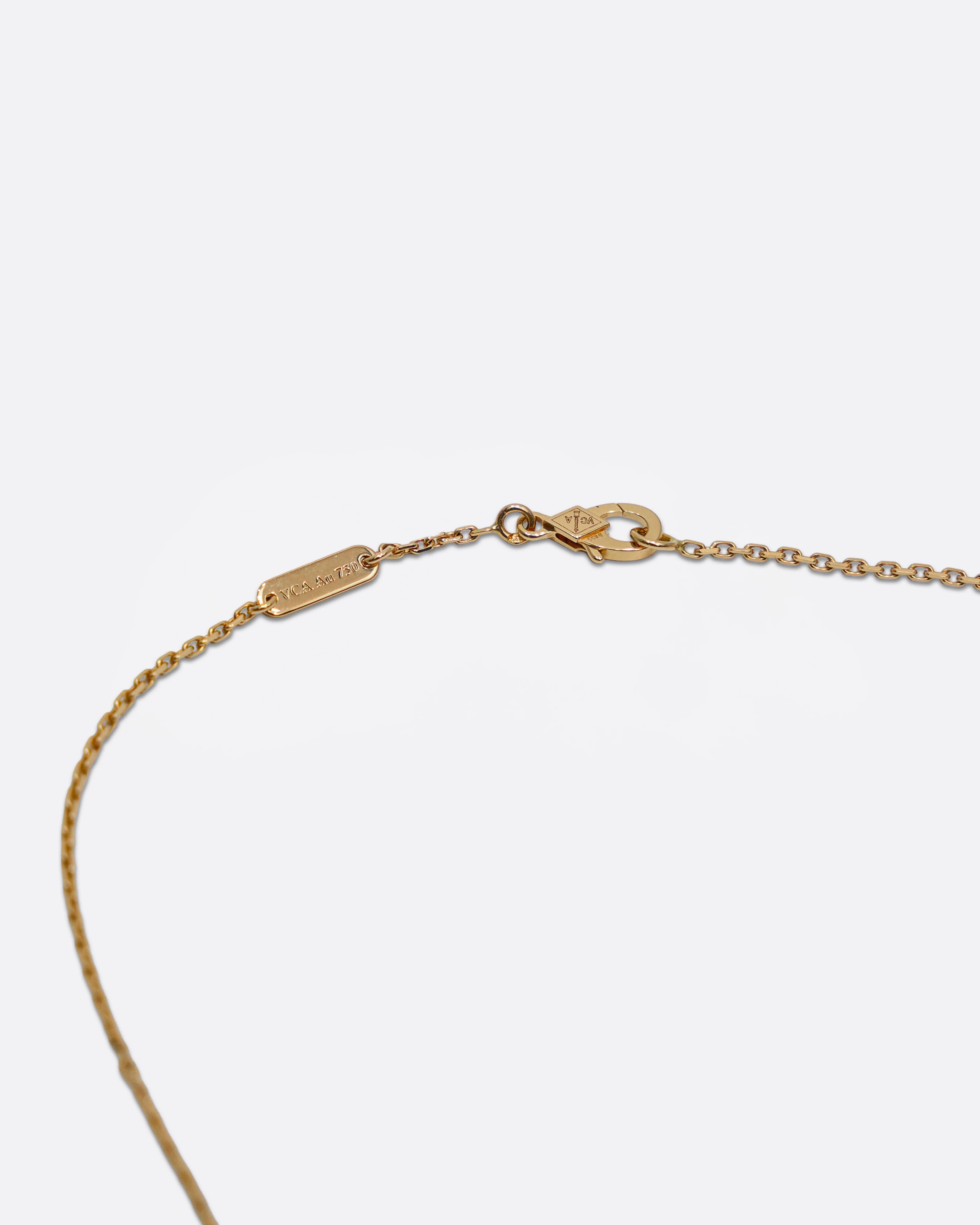 VINTAGE ALHAMBRA MOTHER OF PEARL NECKLACE (2020)