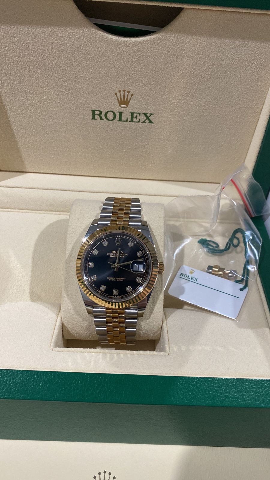 DATEJUST 41MM TWOTONE YELLOWGOLD BLACK DIAMOND DIAL (2020)