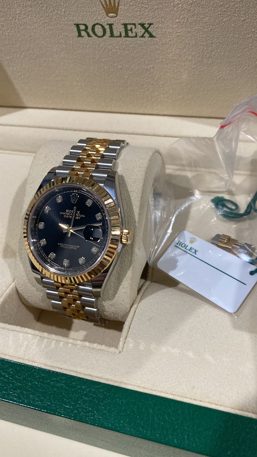 DATEJUST 41MM TWOTONE YELLOWGOLD BLACK DIAMOND DIAL (2020)