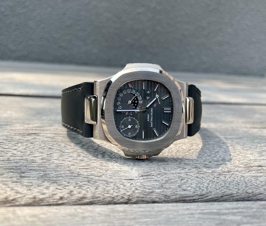 NAUTILUS 5712G MOONPHASE WHITEGOLD GREY DIAL (2009)