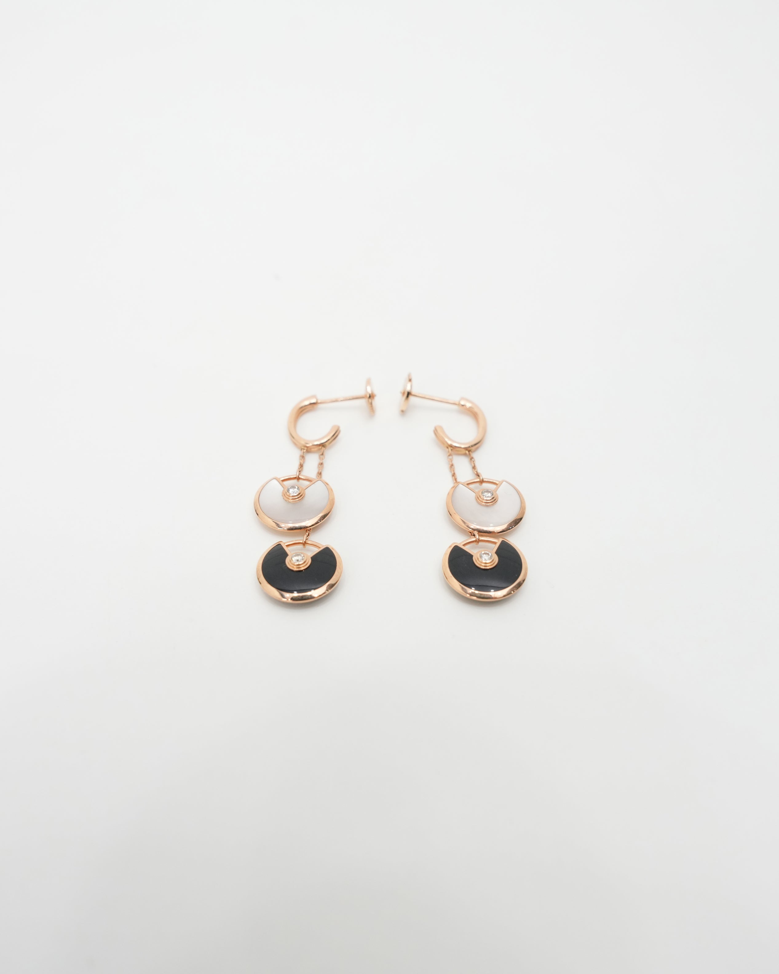 AMULETTE BLACK X WHITE EARRINGS 18K ROSEGOLD