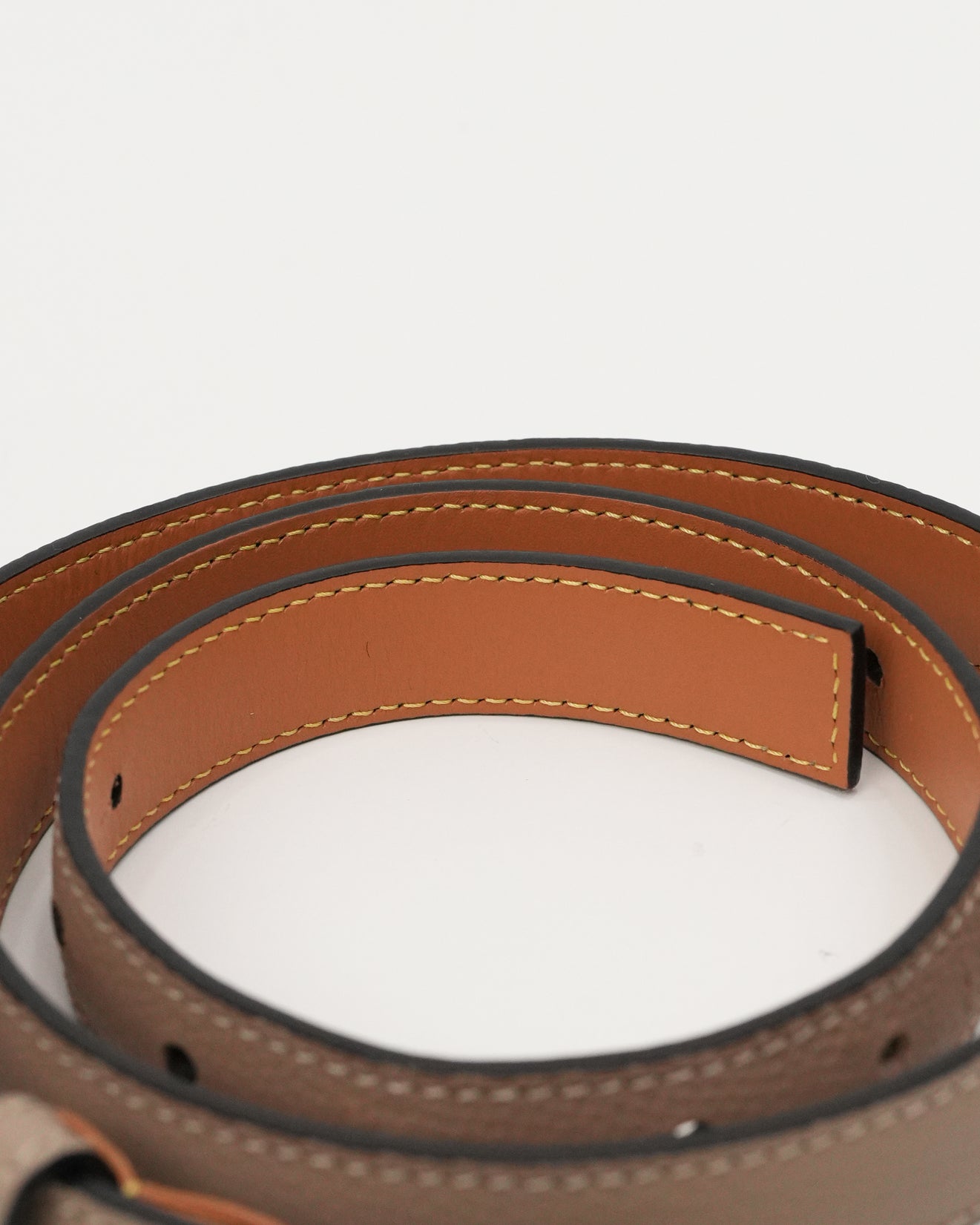 ANAGRAM IN PEBBLE GRAIN CALFSKIN BELT 20MM SAND/GOLD