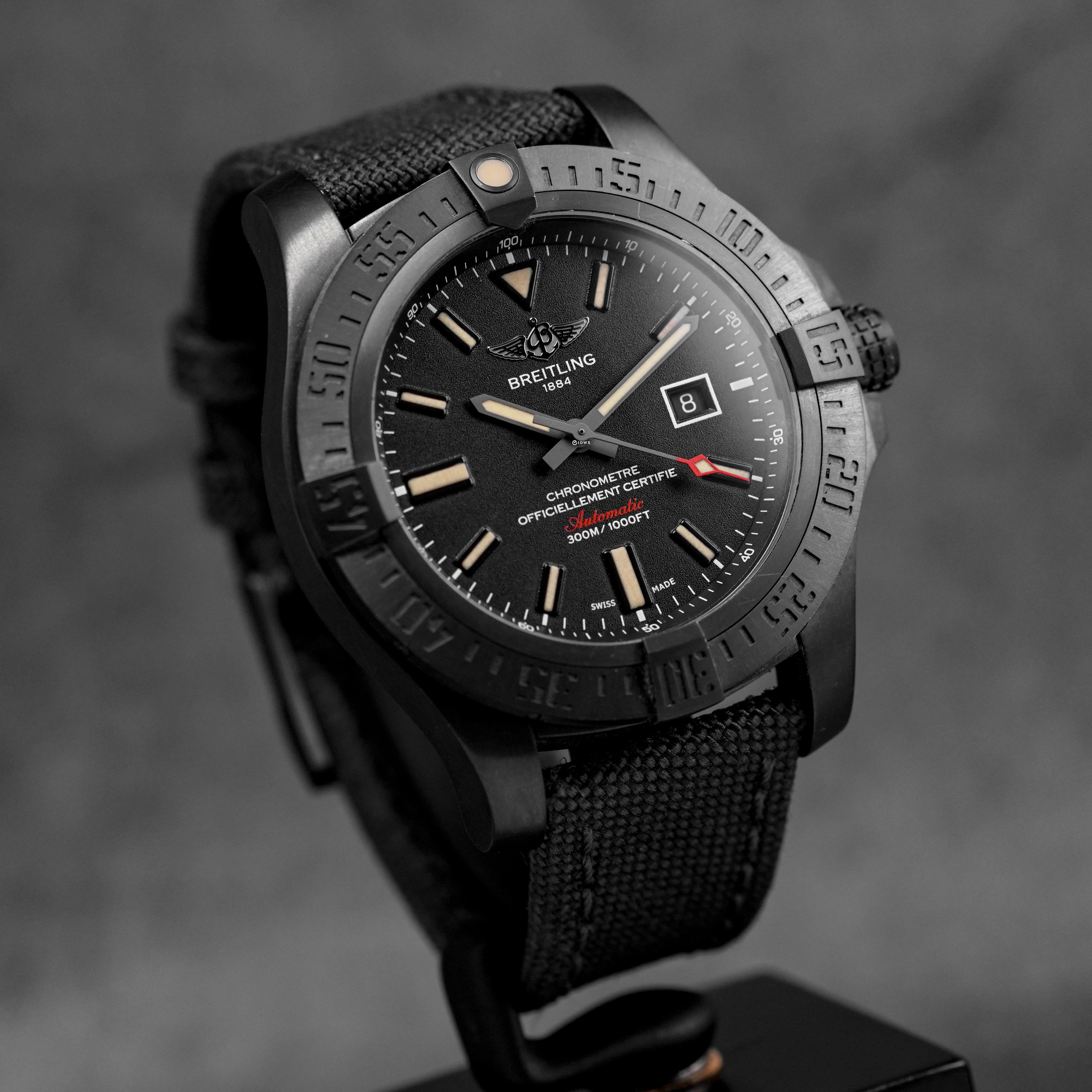 harga breitling avenger blackbird 48 dlc coated