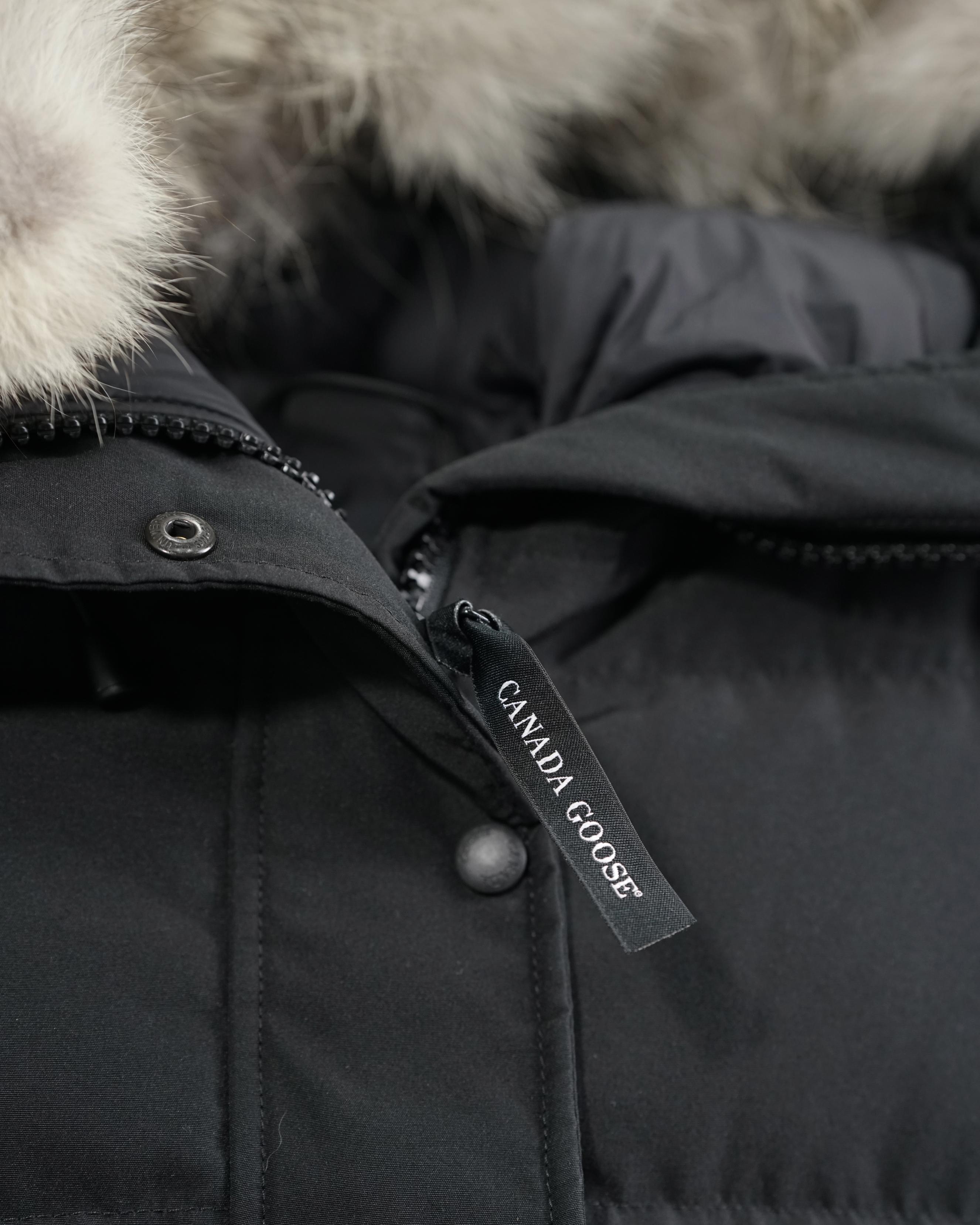 MACKENZIE DOWN JACKET BLACK SIZE S/P
