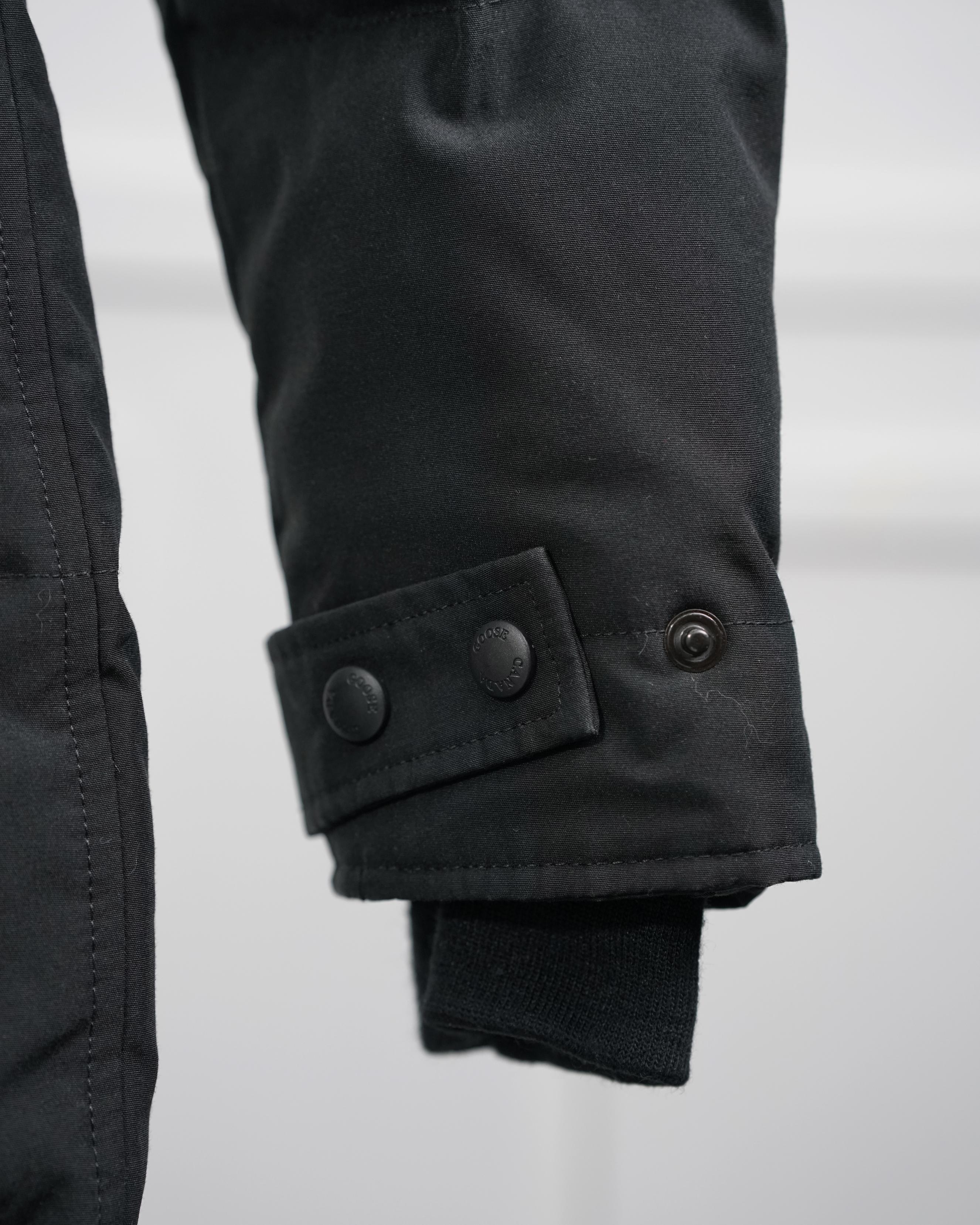 MACKENZIE DOWN JACKET BLACK SIZE S/P