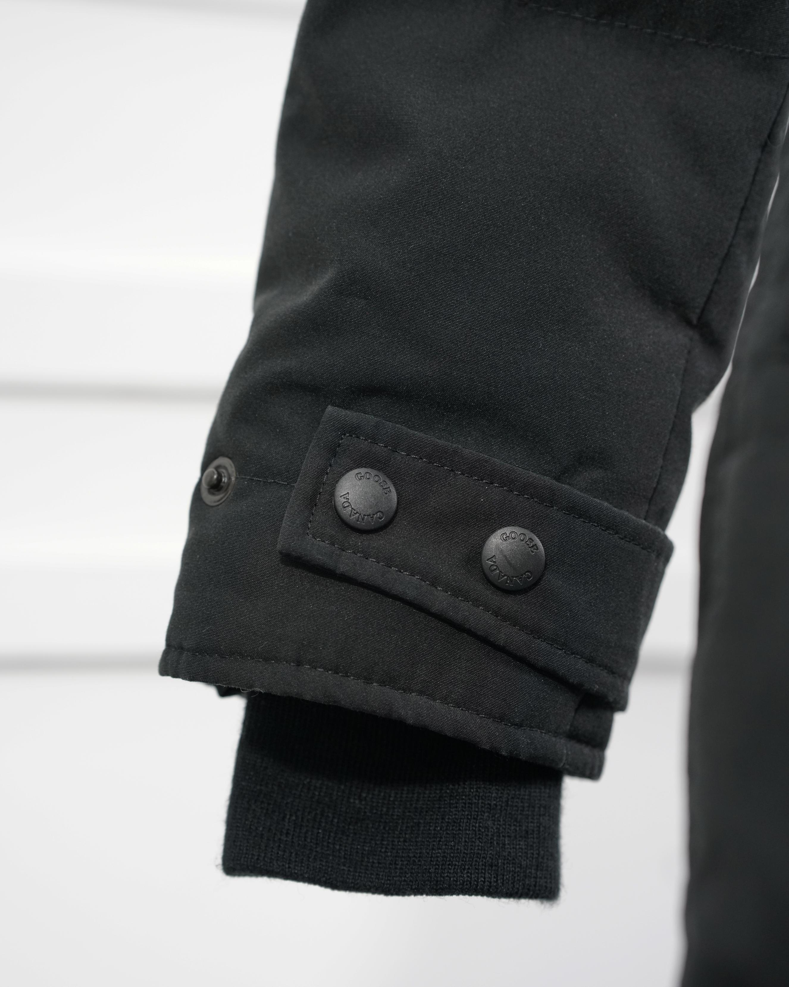 MACKENZIE DOWN JACKET BLACK SIZE S/P