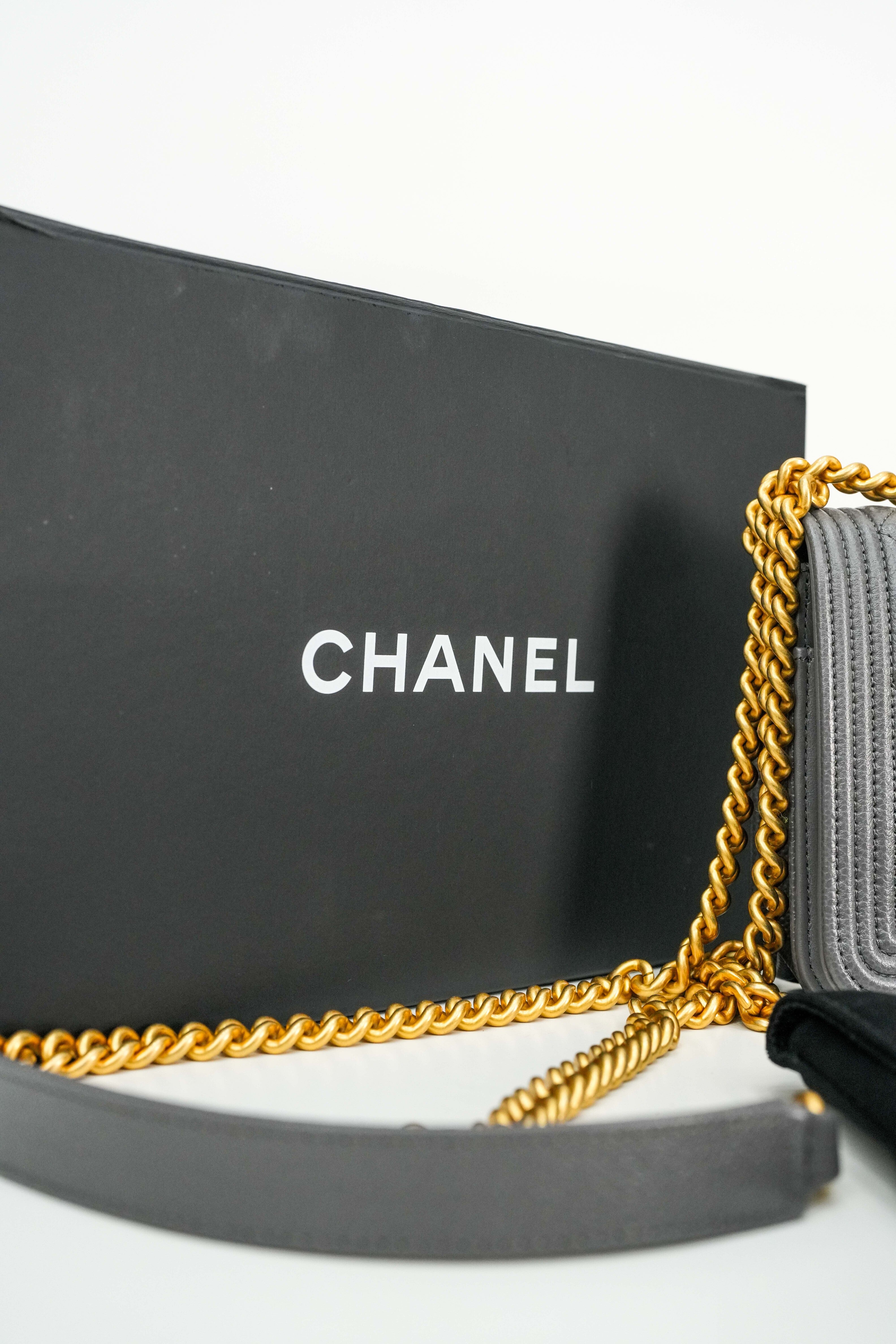 BOY WALLET ON CHAIN CAVIAR GREY GHW