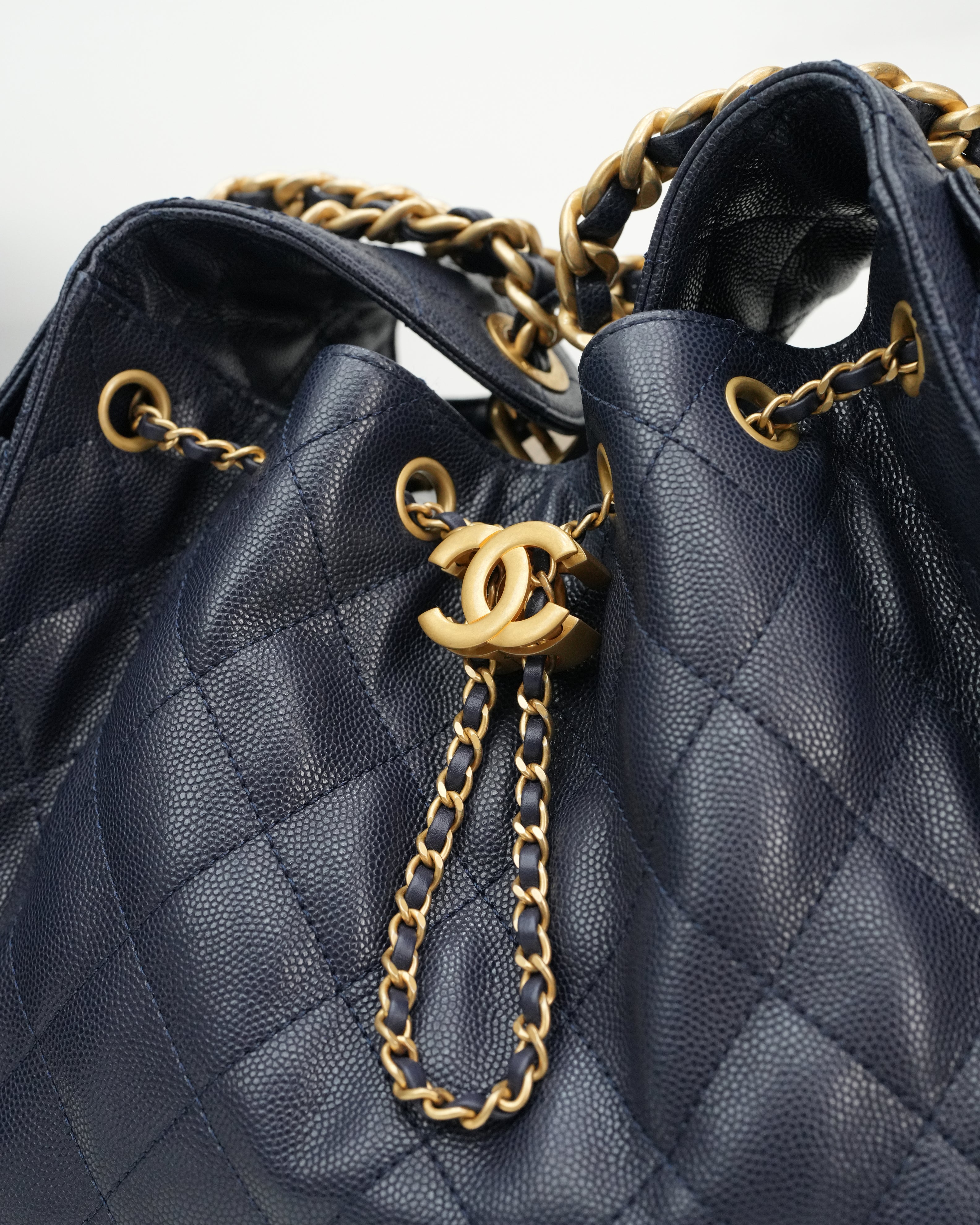 25 SMALL CAVIAR NAVY BLUE GOLD HARDWARE