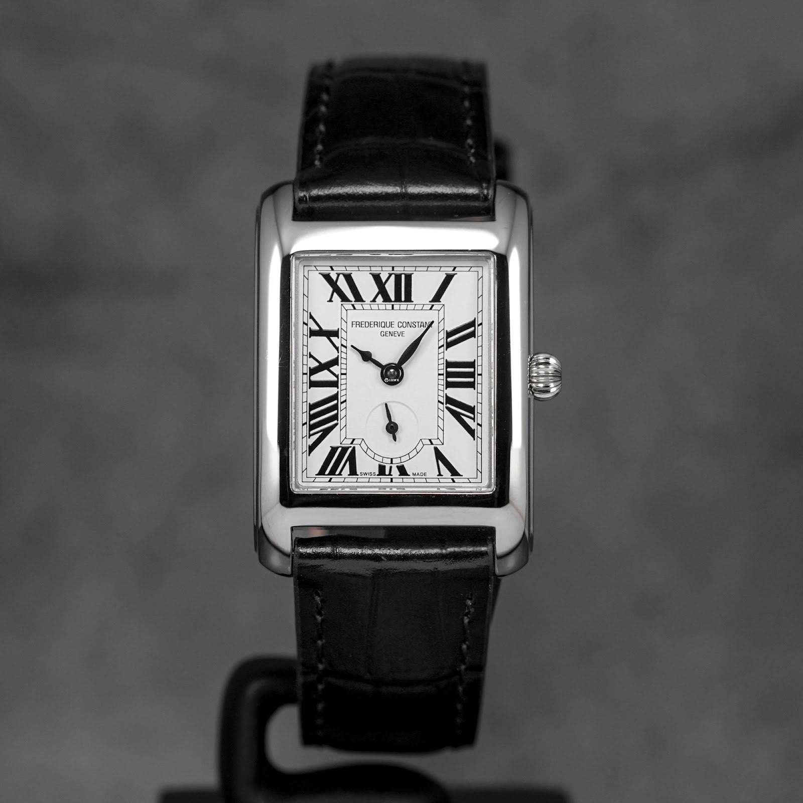 CLASSICS SMALL SECONDS SILVER DIAL LEATHER STRAP