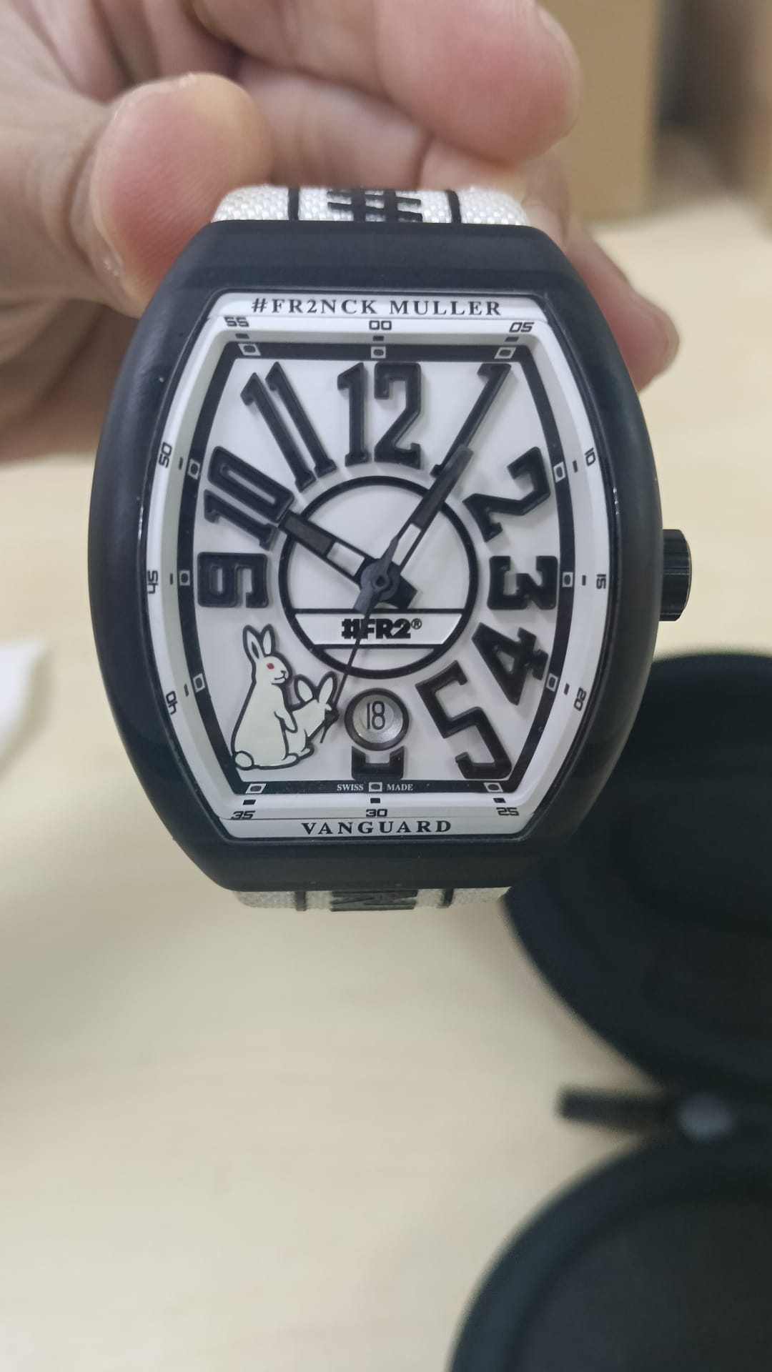 VANGUARD BEACH FR2 BLACK FXXKING RABBITS LIMITED EDITION (2023)