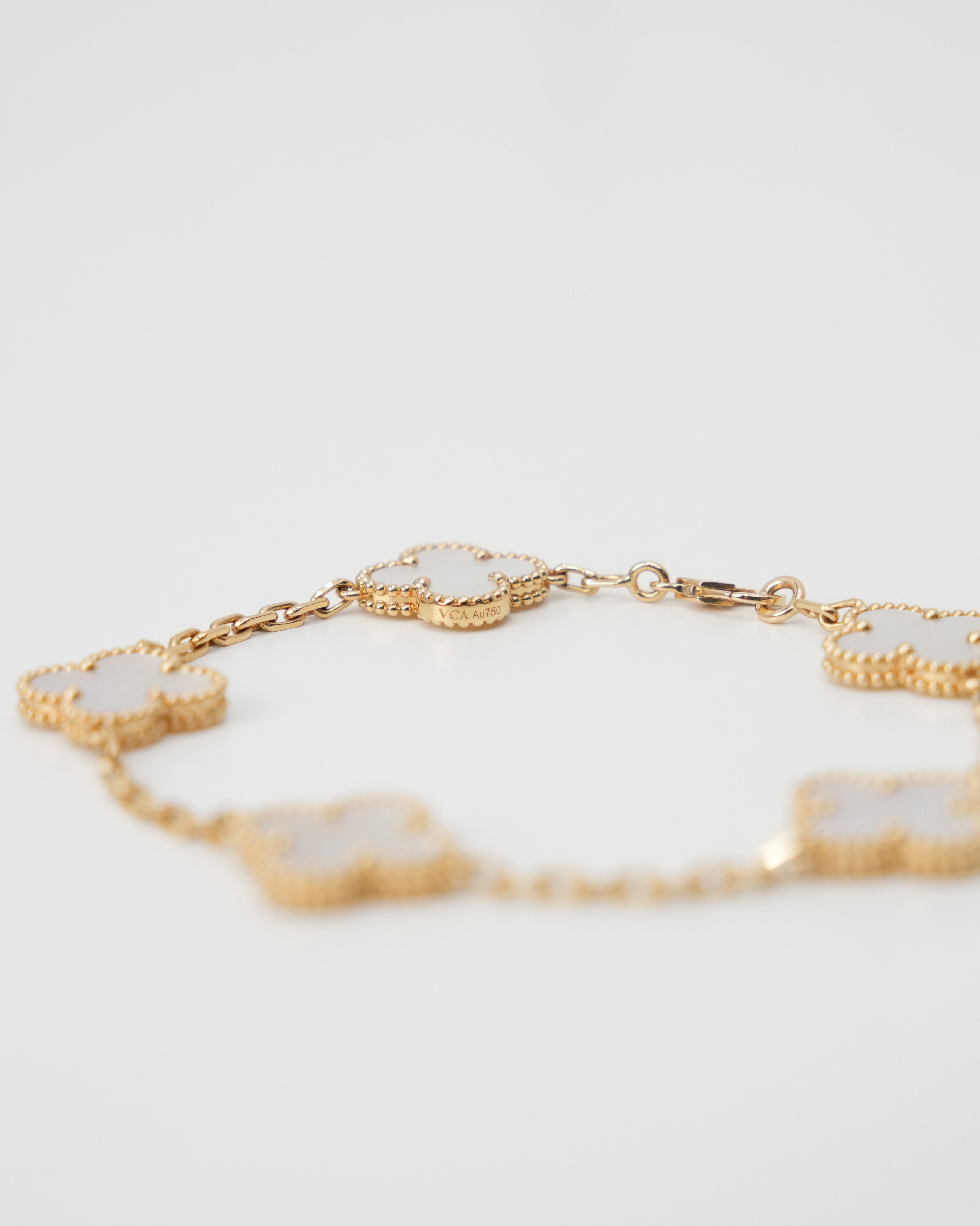 VINTAGE ALHAMBRA 5-MOTIFS YELLOWGOLD MOTHER OF PEARL BRACELET