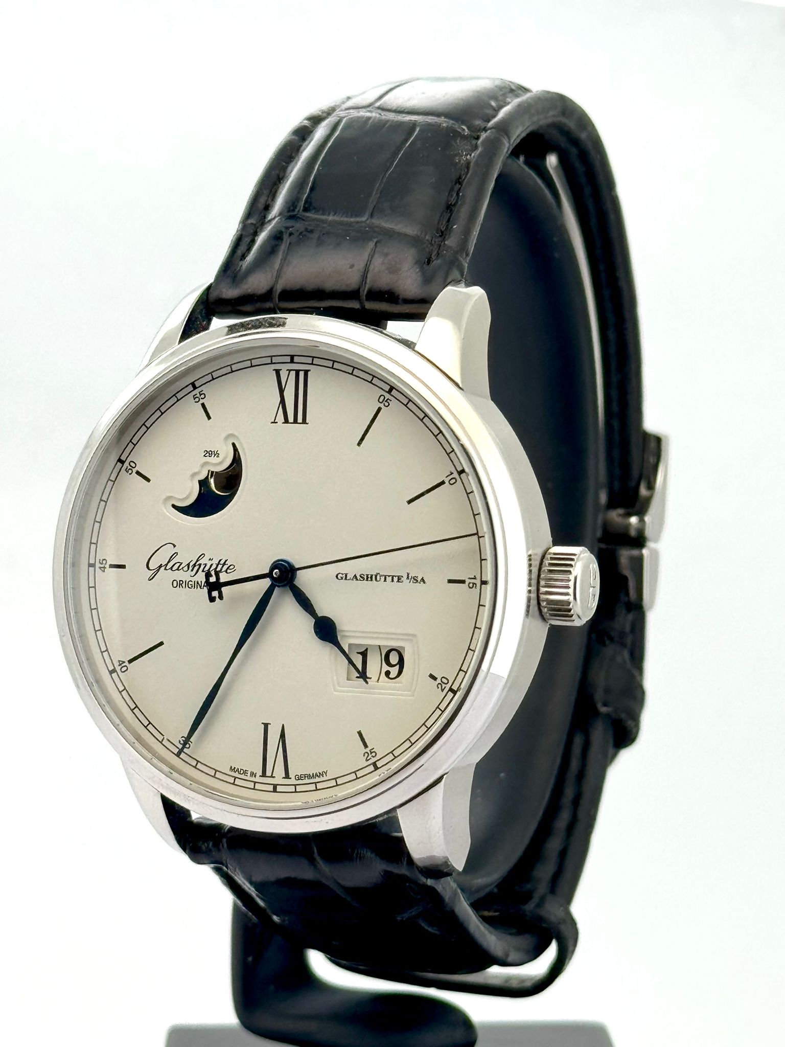 SENATOR EXCELLENCE PANORAMA DATE MOONPHASE SILVER DIAL