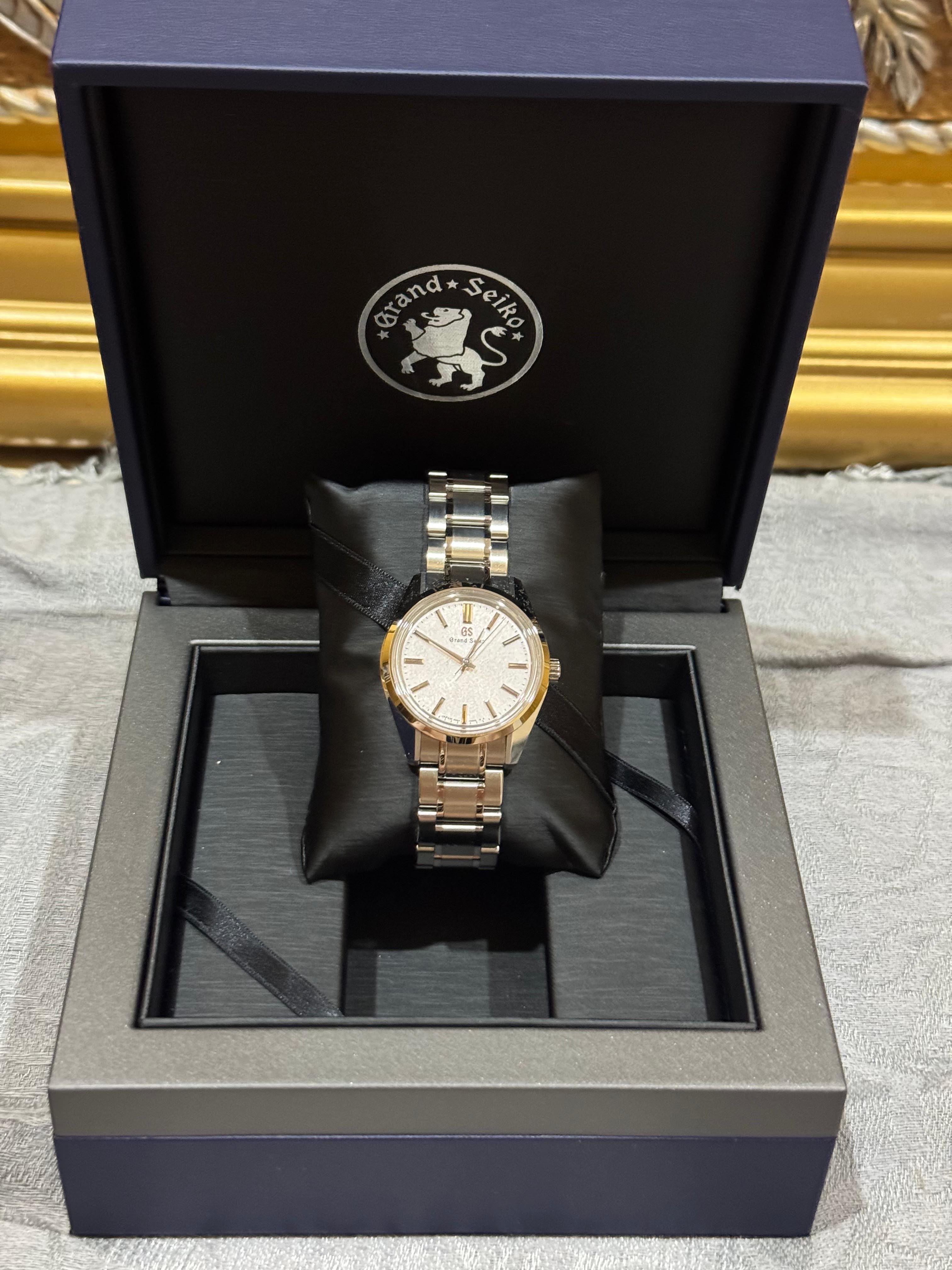 HERITAGE COLLECTION 'SAKURA-KAKUSHI' 55TH ANNIVERSARY OF 44GS PINK DIAL LIMITED EDITION (2022)