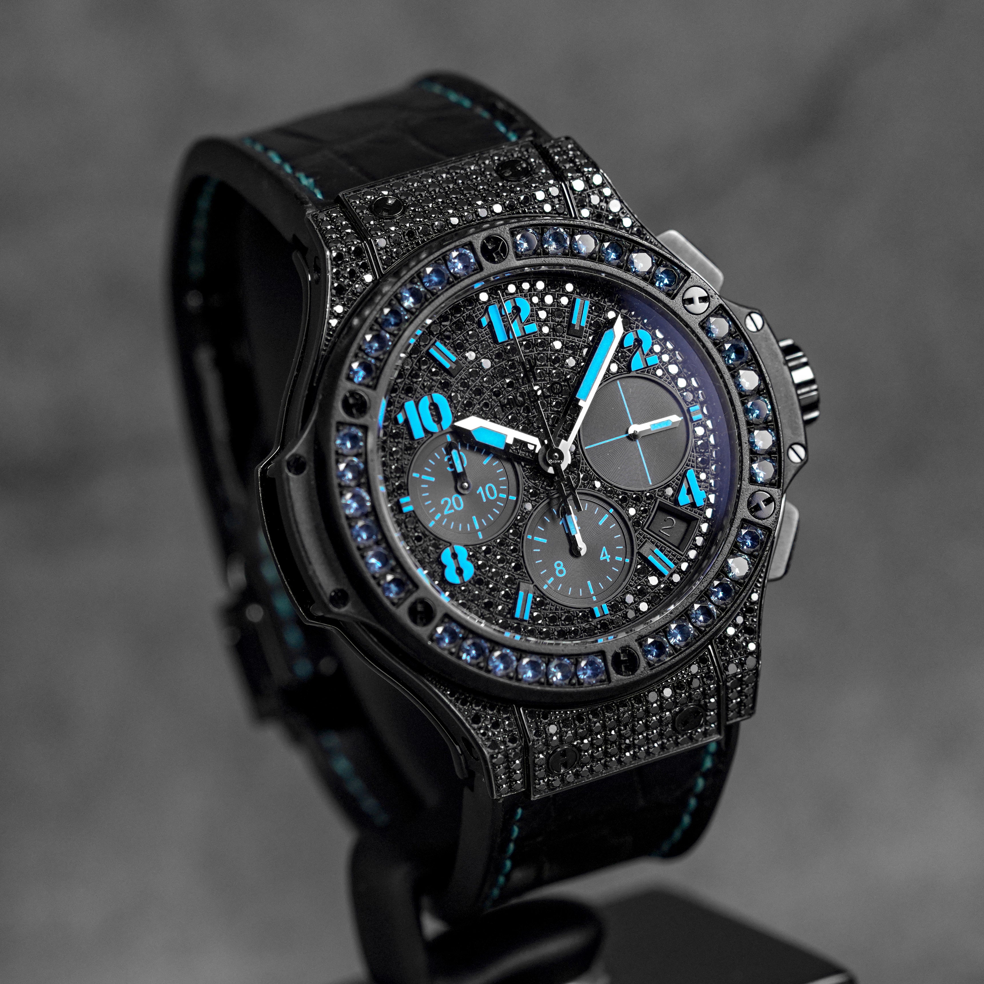 harga hublot big bang black fluo blue