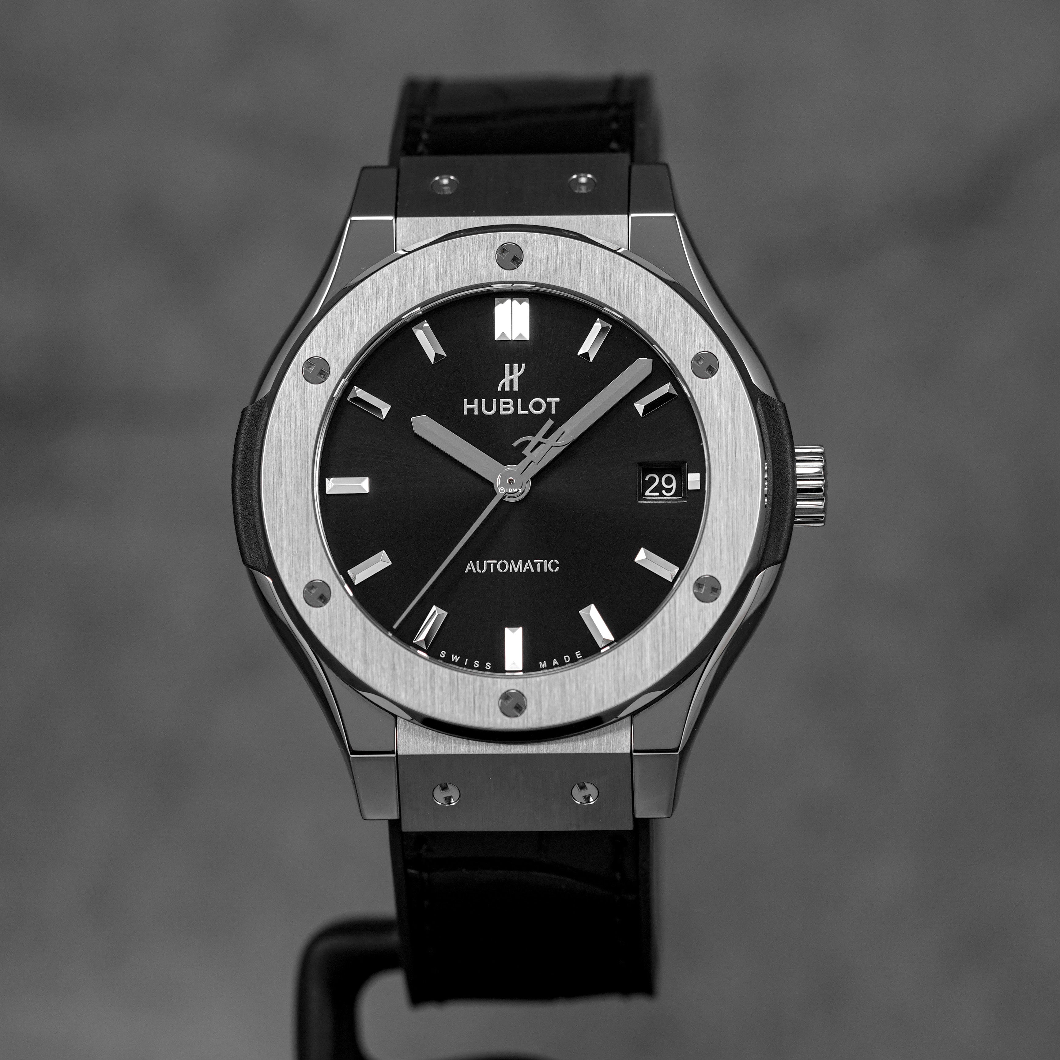 harga hublot classic fusion 38 titanium black