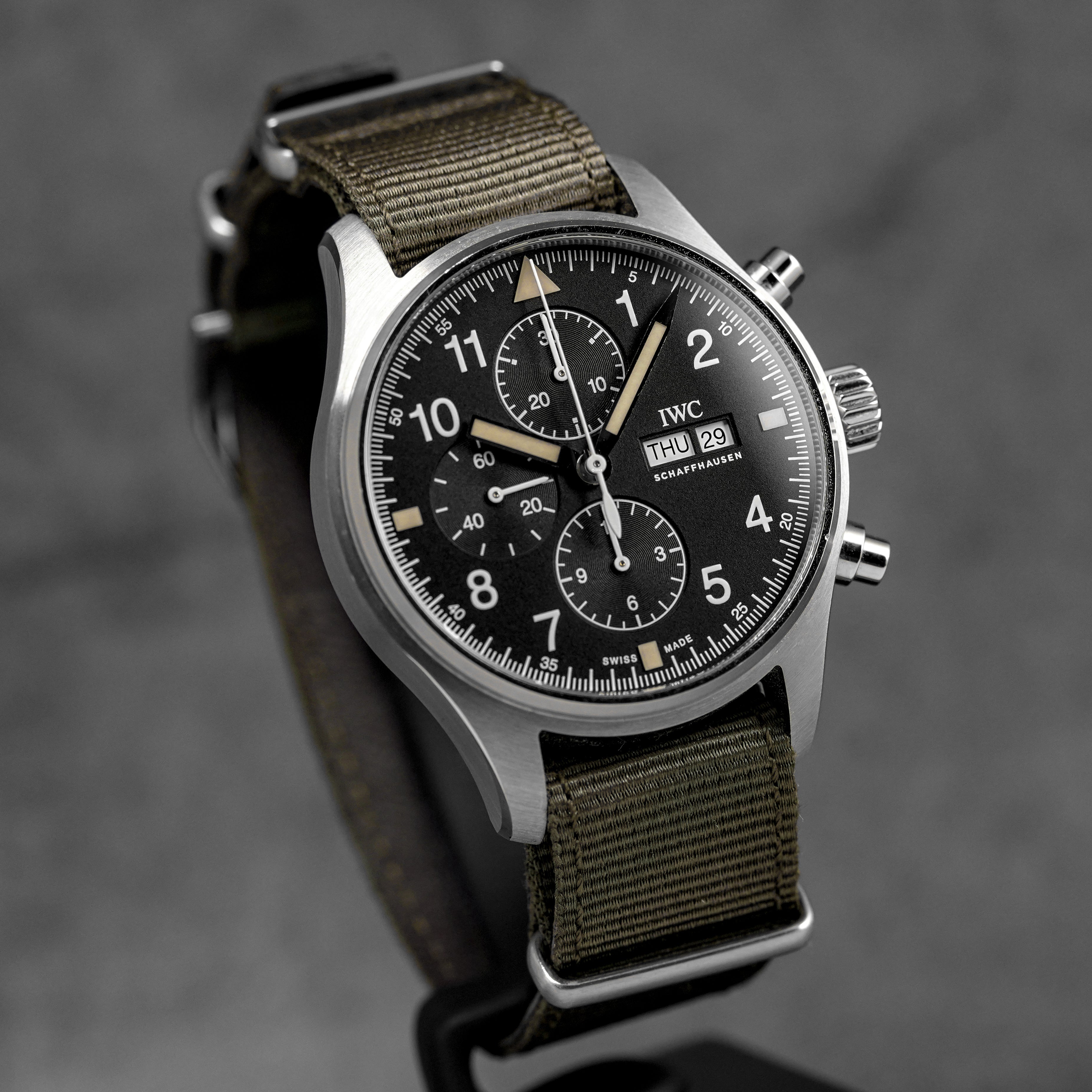 harga iwc pilot chrono 43 black