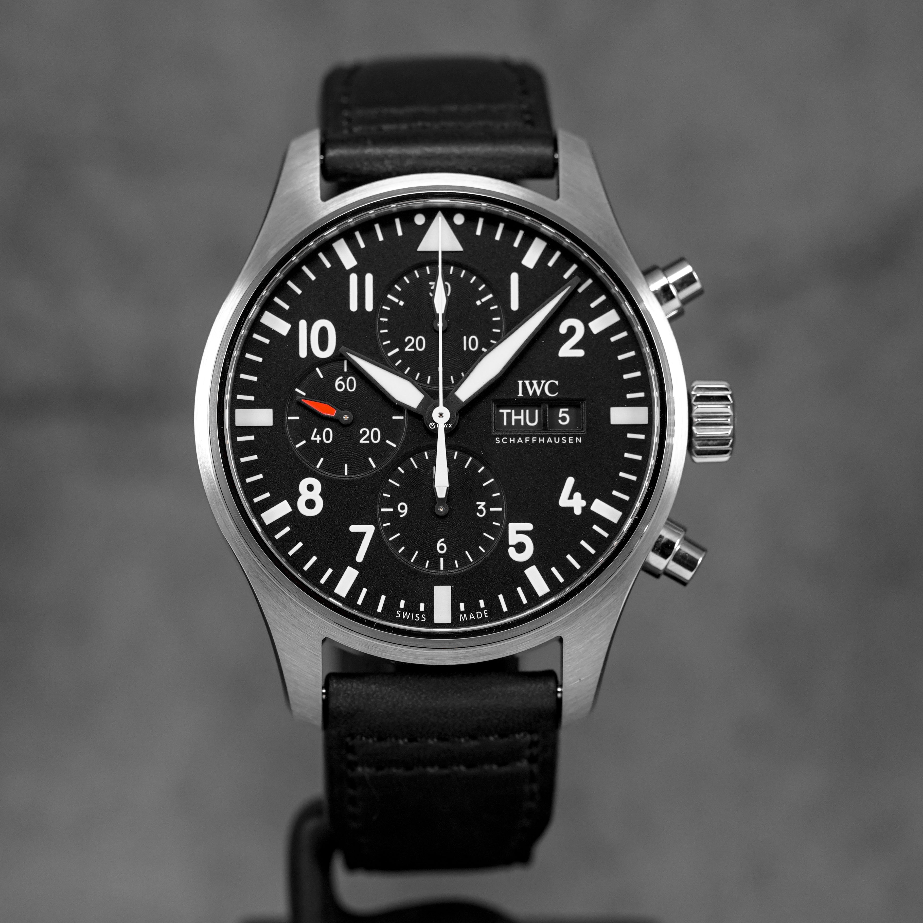 harga iwc pilot chronograph black