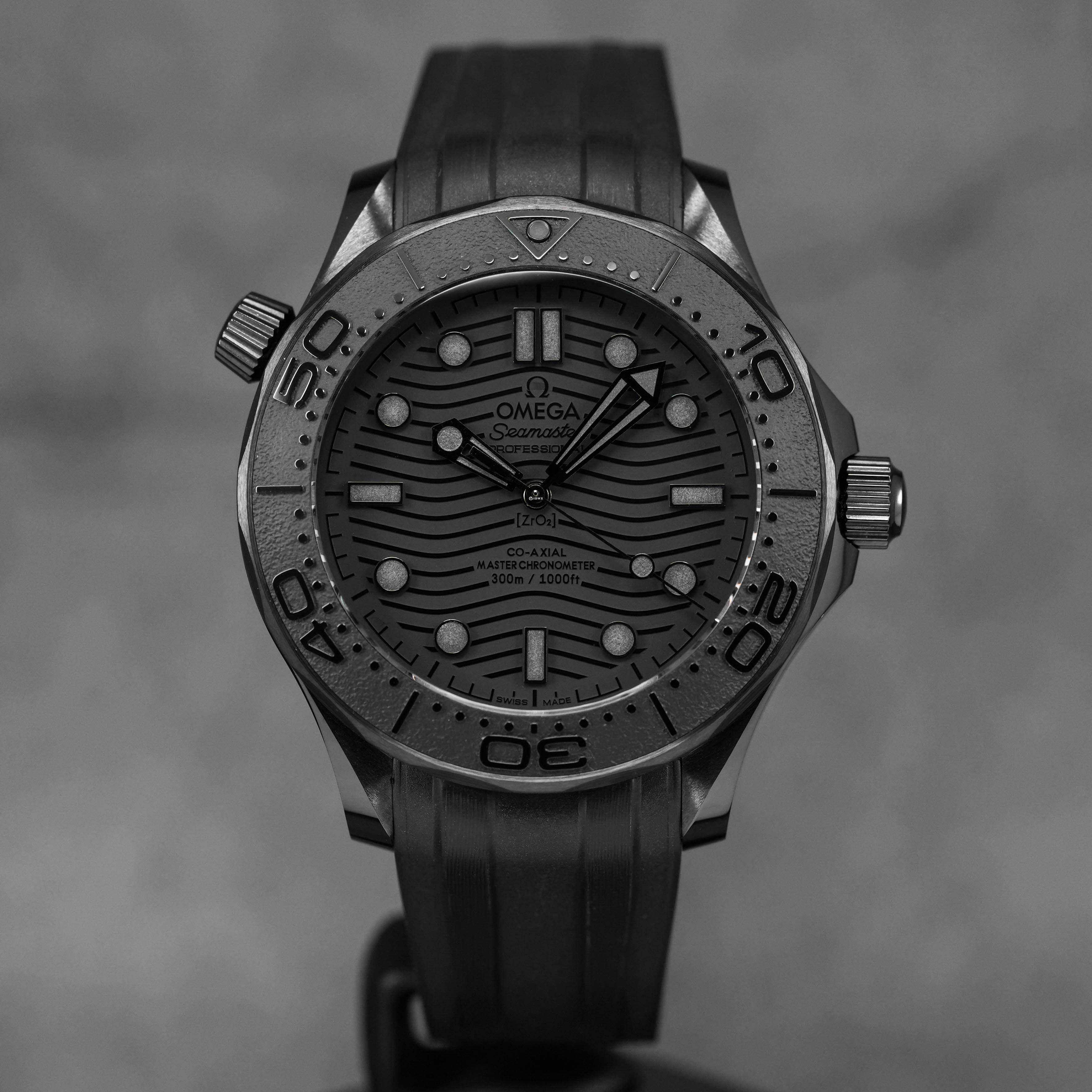 harga omega seamaster diver 300m all black