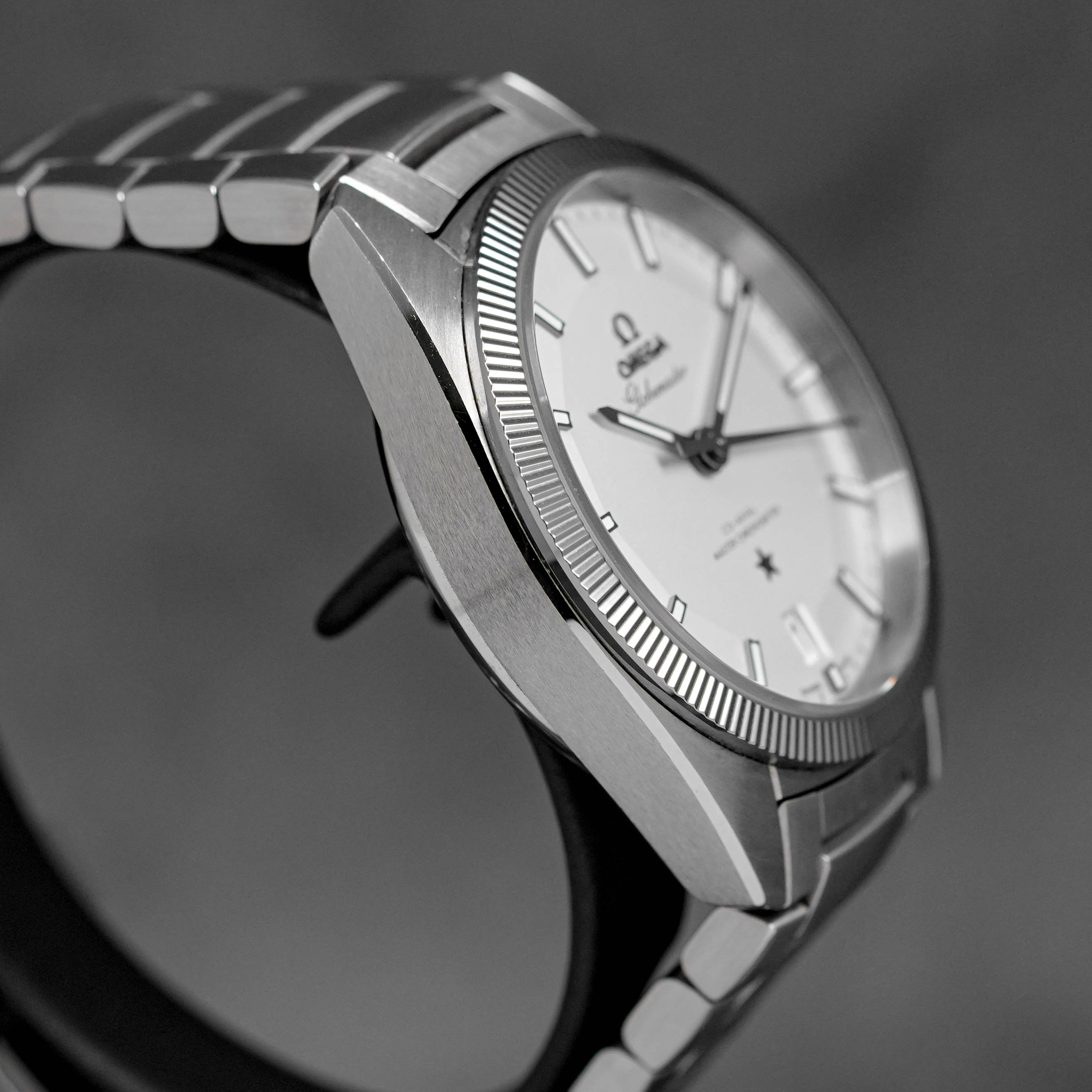 CONSTELLATION GLOBEMASTER STEEL SILVER 'PIE PAN' DIAL (2019)