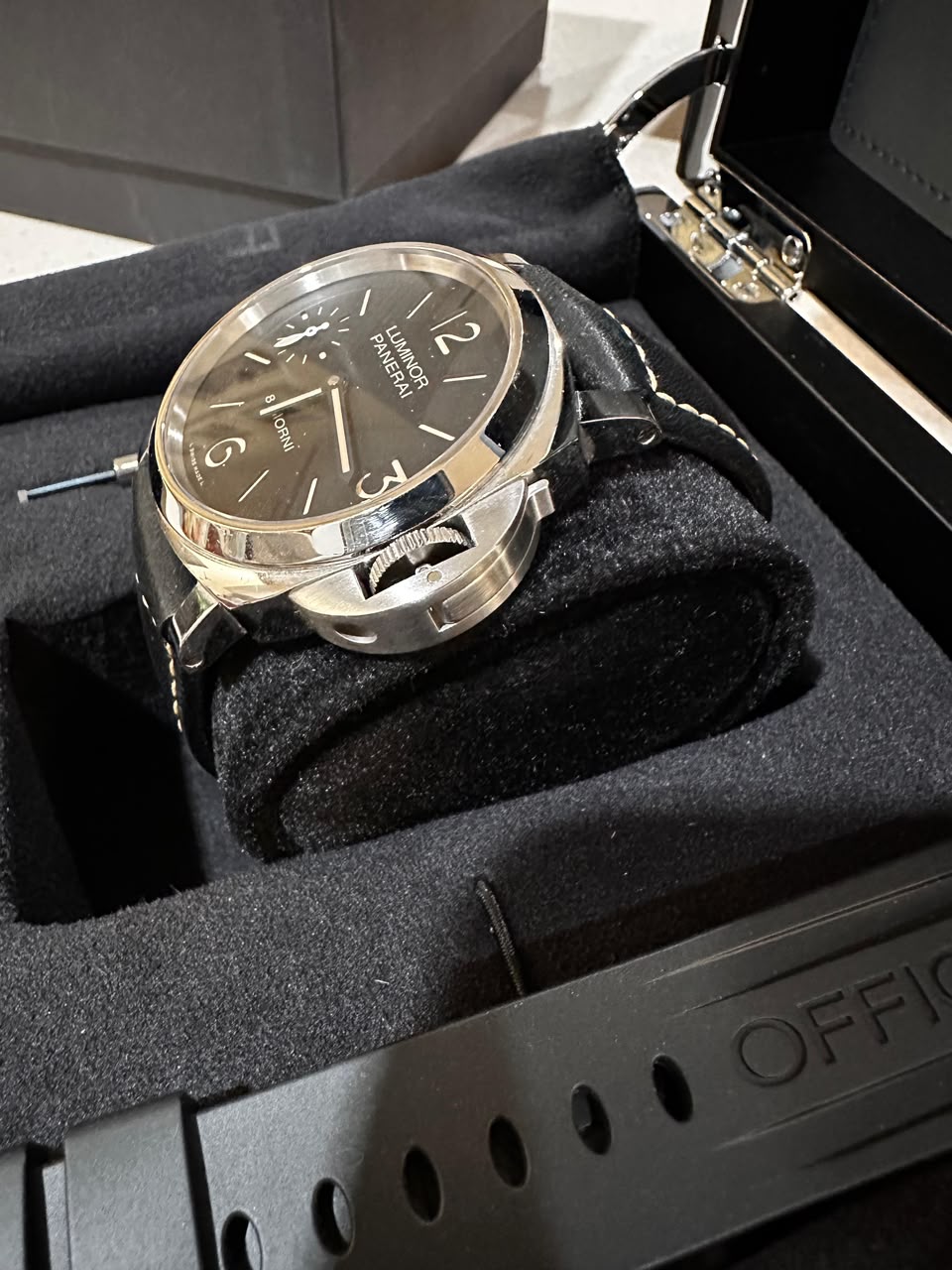 LUMINOR 8 GIORNI 44MM BLACK DIAL PAM 915 (2022)