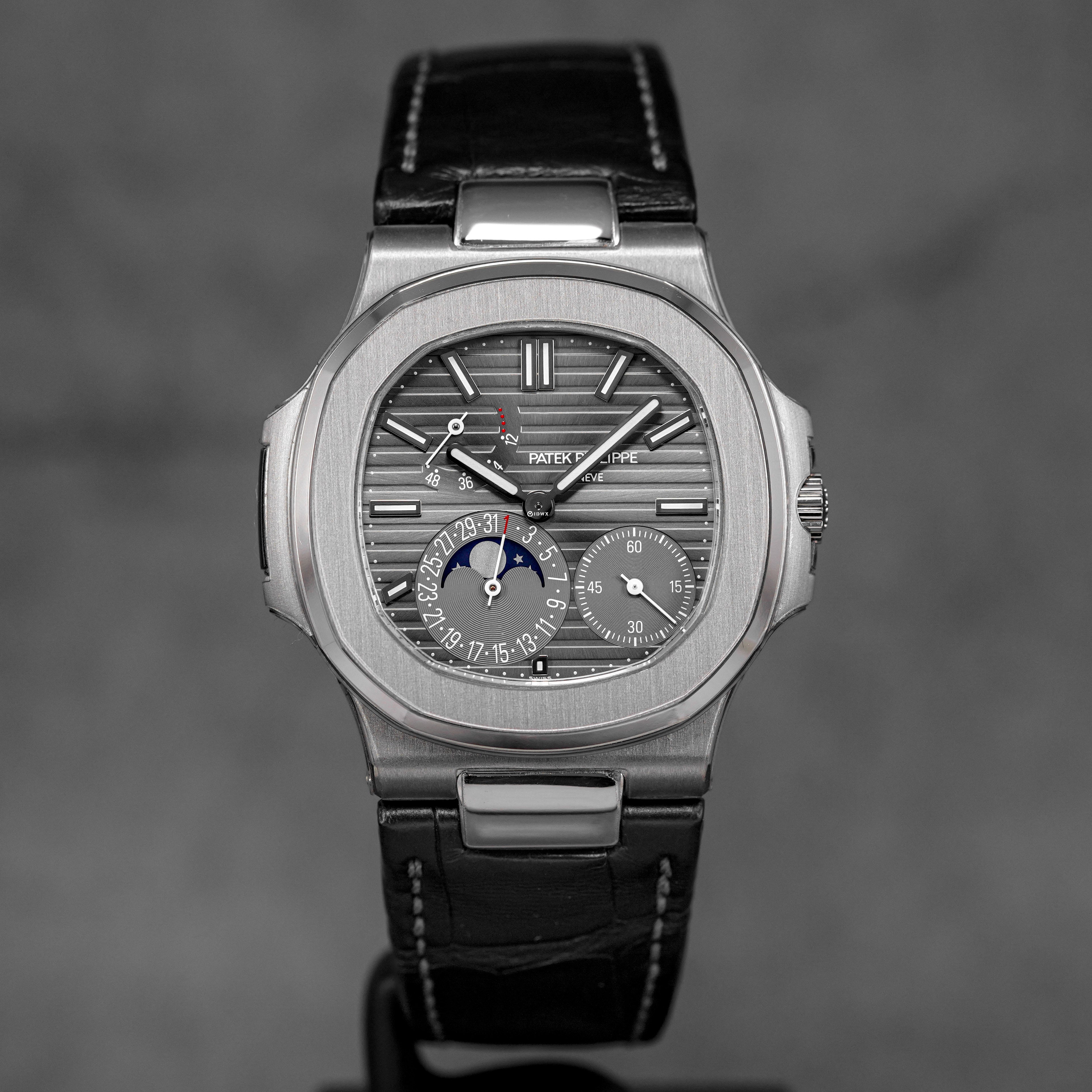NAUTILUS 5712G WHITEGOLD MOONPHASE GREY DIAL (2019)